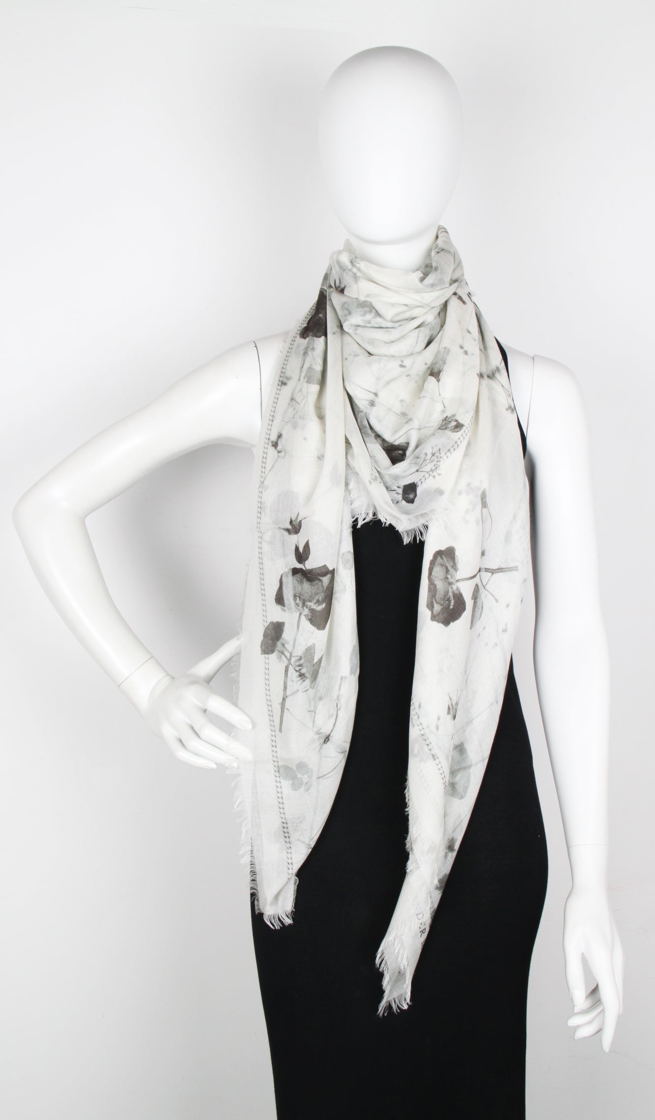 Luxury Black Magic Pashmina Scarf - Ivory & Grey Cashmere Wrap for Women, Soft & Warm Winter Shawl - Perfect for Gifts, Travel, and Evening Outfits