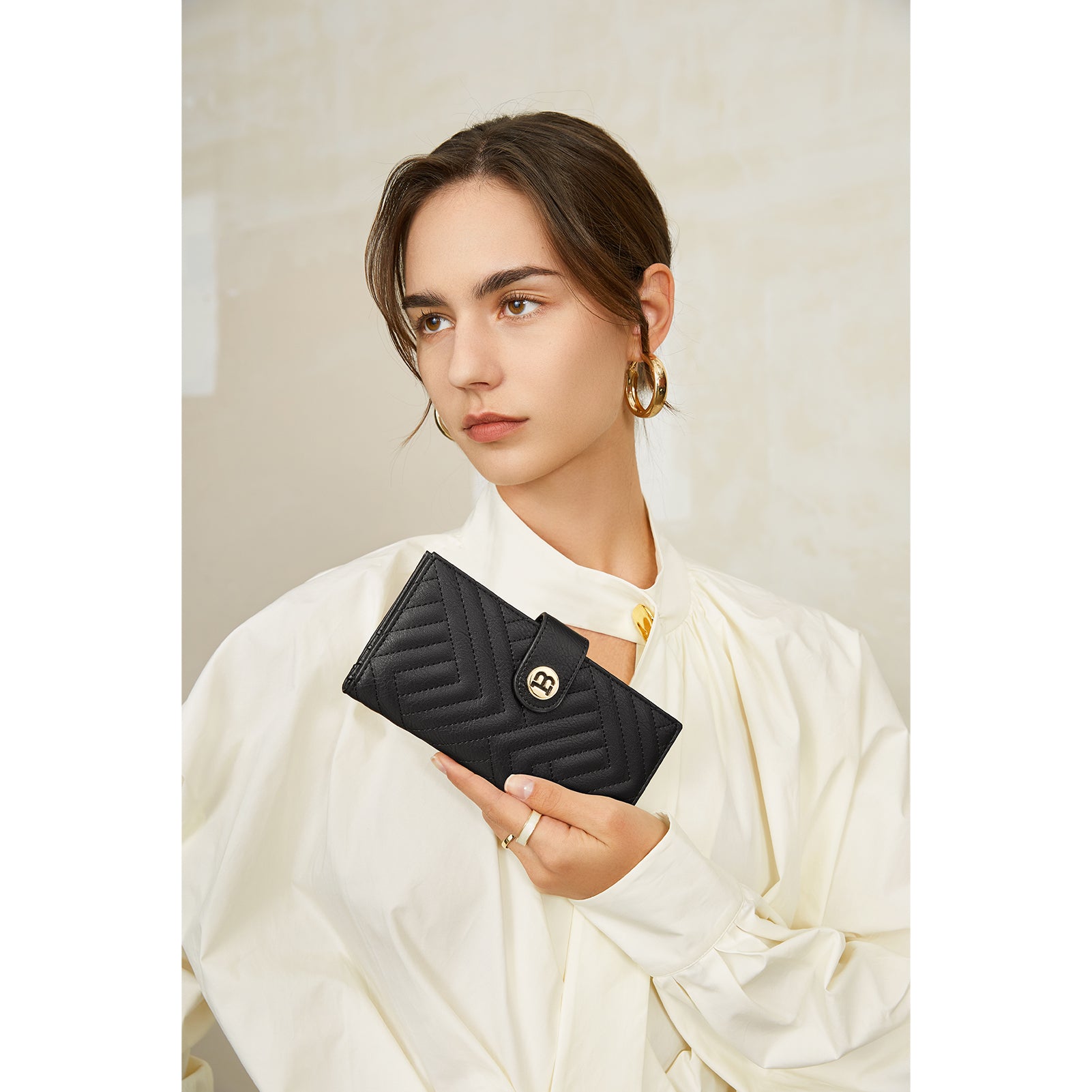 Luna Slim Quilted Leather Bifold Card Wallet for Men & Women - RFID Blocking Minimalist Wallet with ID Window - Perfect for Travel, Business & Everyday Use