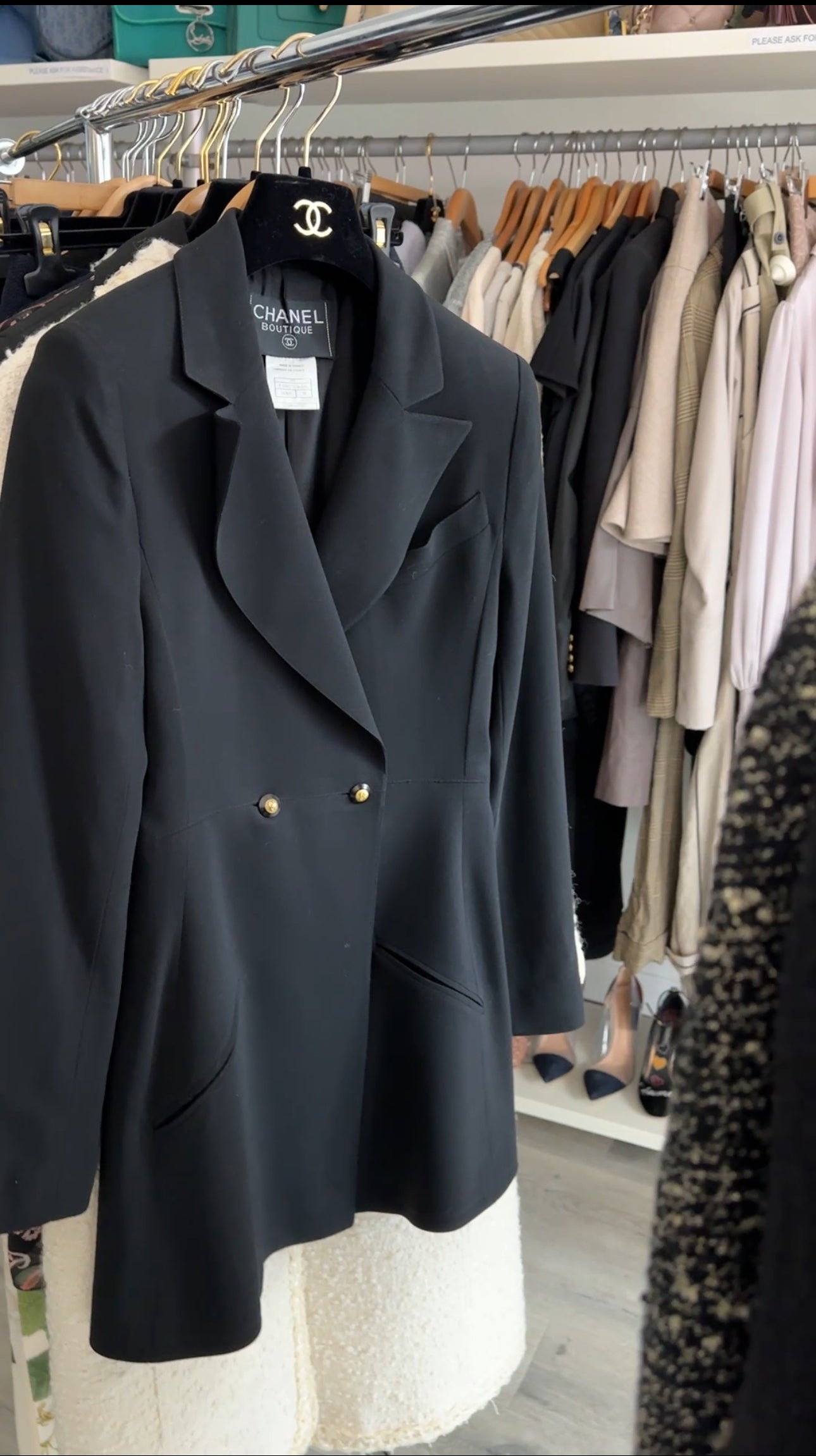 Chanel 98P Black Wool Fitted Long Blazer with Gold CC Buttons - Women's Size FR36 / US4 - Perfect for Business Meetings & Formal Events
