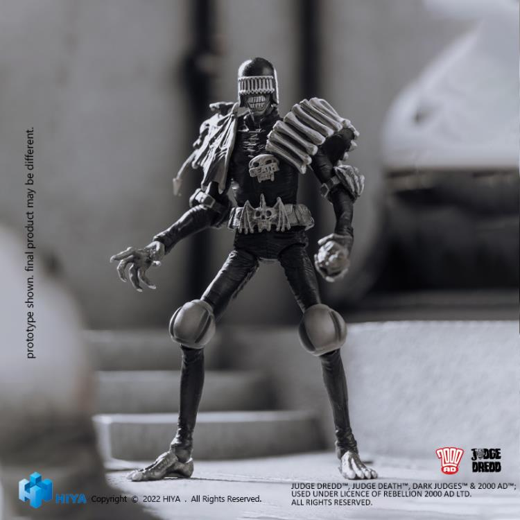 1/18 HIYA 4inch Action Figure - Exquisite Mini Series Judge Dredd vs Judge Death (Black & White) - Collectible Model for Display & Comic Book Scenes