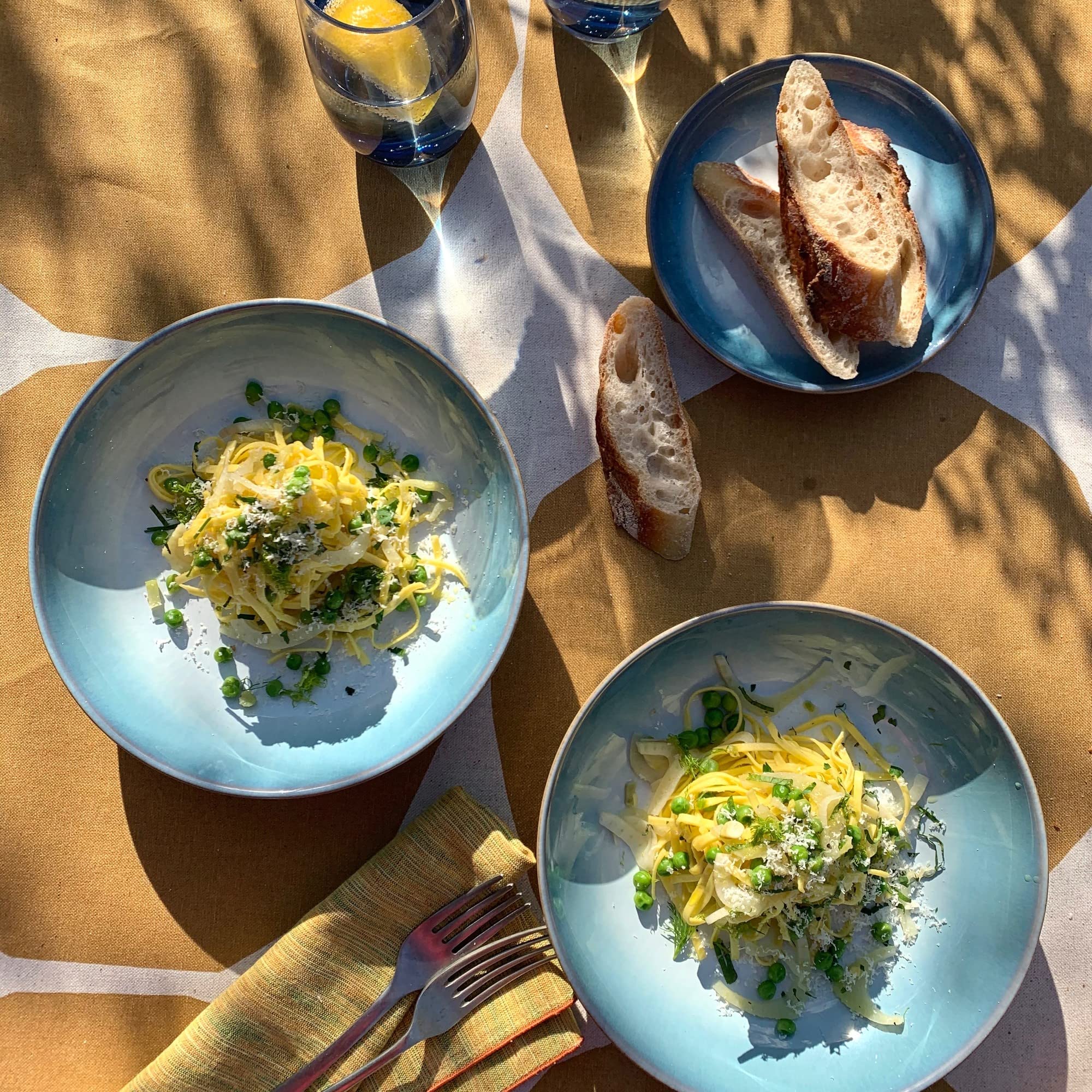 Denby Azure Haze Blue Pasta Bowls Set of 4 - 35oz Large Stoneware Ceramic Serving Bowls for Pasta, Salad, Soup - Dishwasher, Microwave & Freezer Safe - Blue & White Reactive Glaze - Chip Resistant - Perfect for Family Dinners & Entertaining