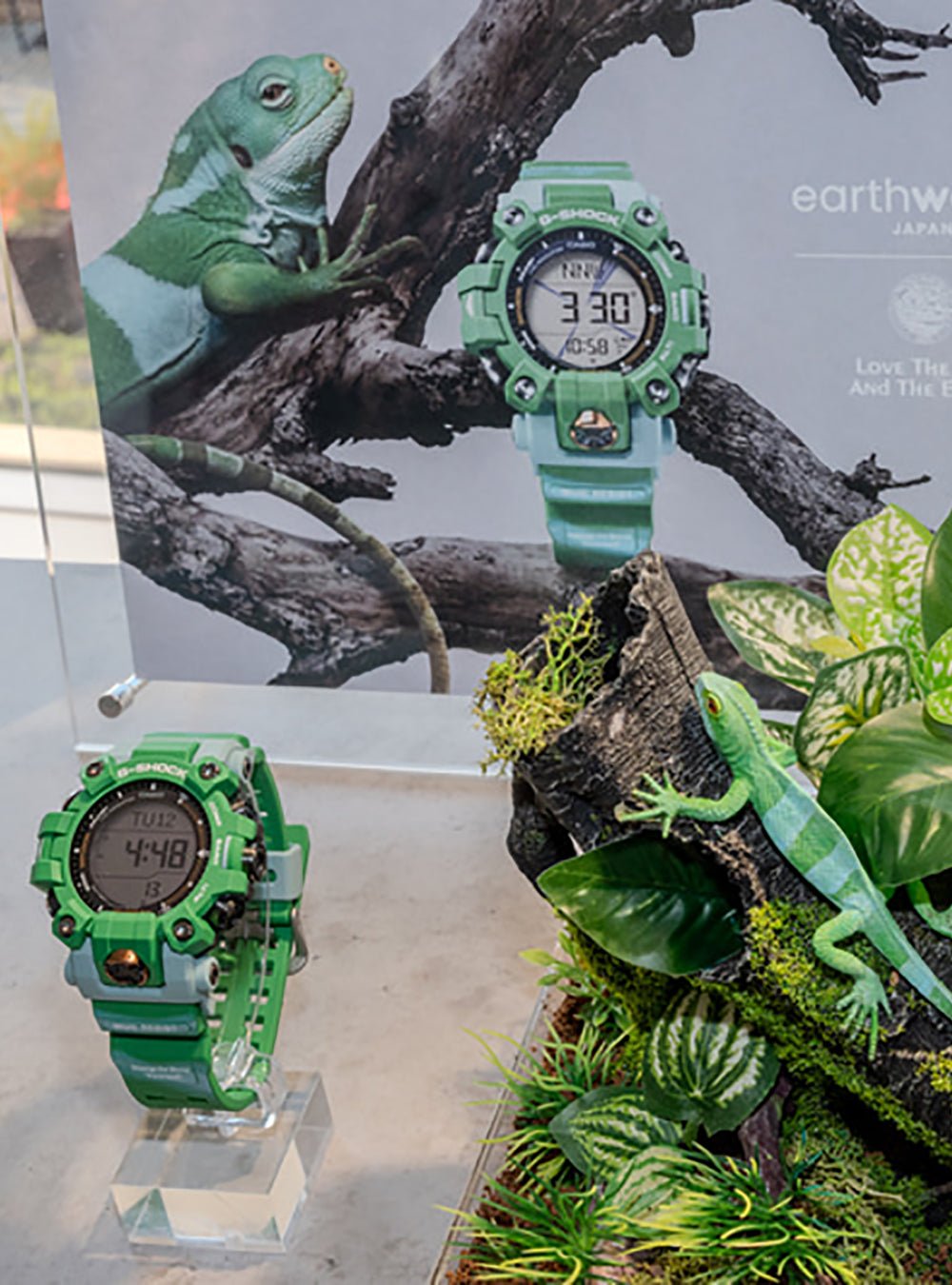 CASIO G-SHOCK GW-9500KJ-3JR Mudman Limited Edition JDM - Earthwatch Collaboration, Master of G Series, Shock & Water Resistant Watch - Perfect for Outdoor Adventures, Hiking, and Extreme Sports