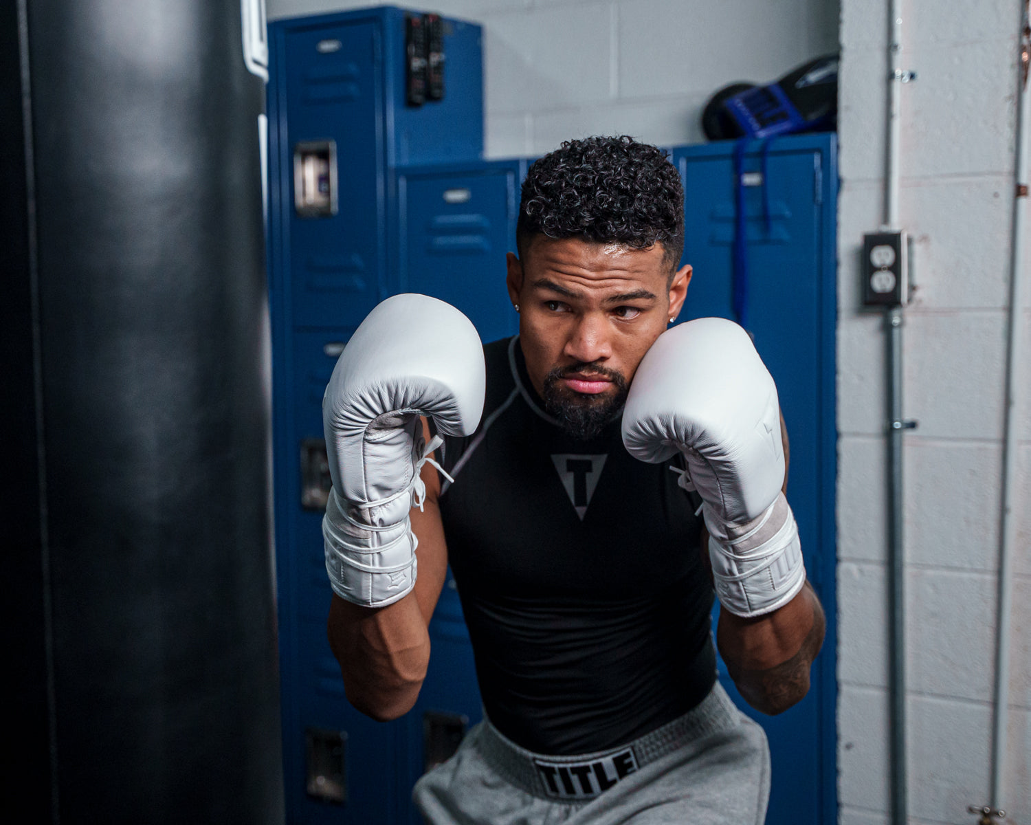 Premium White Boxing Lace Sparring Gloves 2.0 - Professional Training Gloves for Boxing, MMA & Kickboxing - Perfect for Gym Workouts, Sparring Sessions & Martial Arts Training