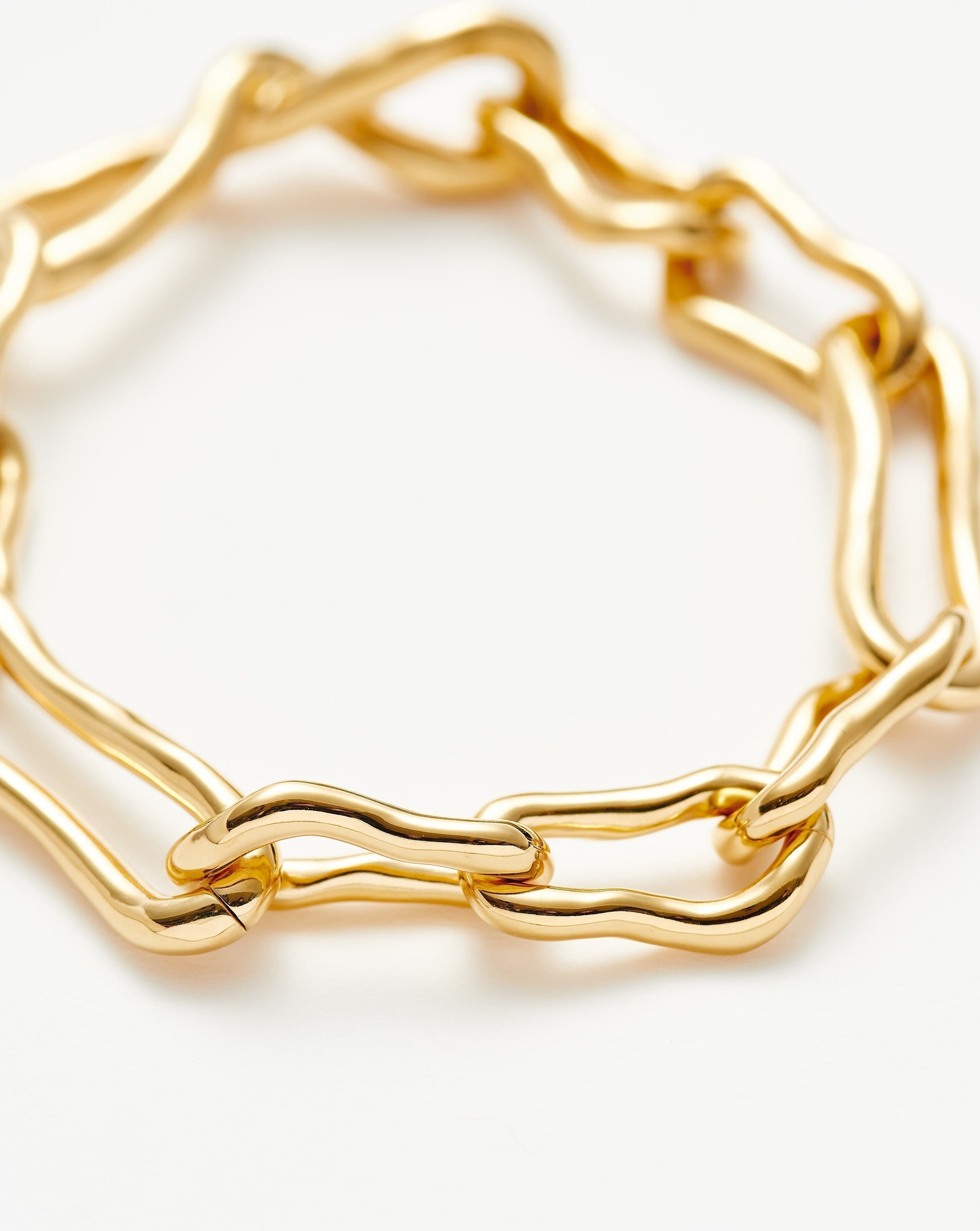 Stylish Molten Twisted Infinity Chain Bracelet for Women - Elegant Silver Jewelry Gift for Her - Perfect for Everyday Wear, Date Nights & Special Occasions