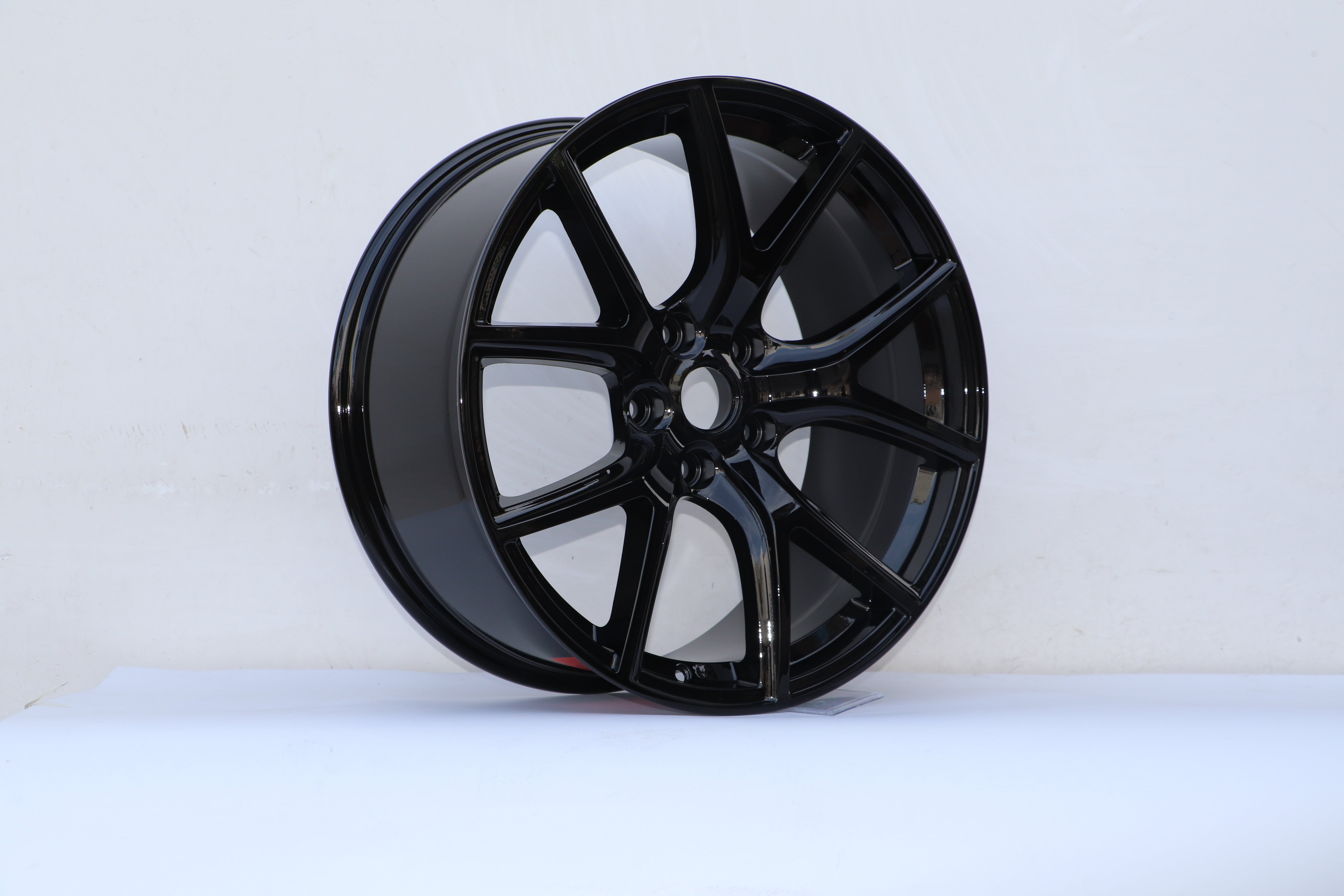 22-Inch Alloy Wheels for Jeep Grand Cherokee, Laredo, Commander & Overland - Perfect for Off-Roading & Urban Driving