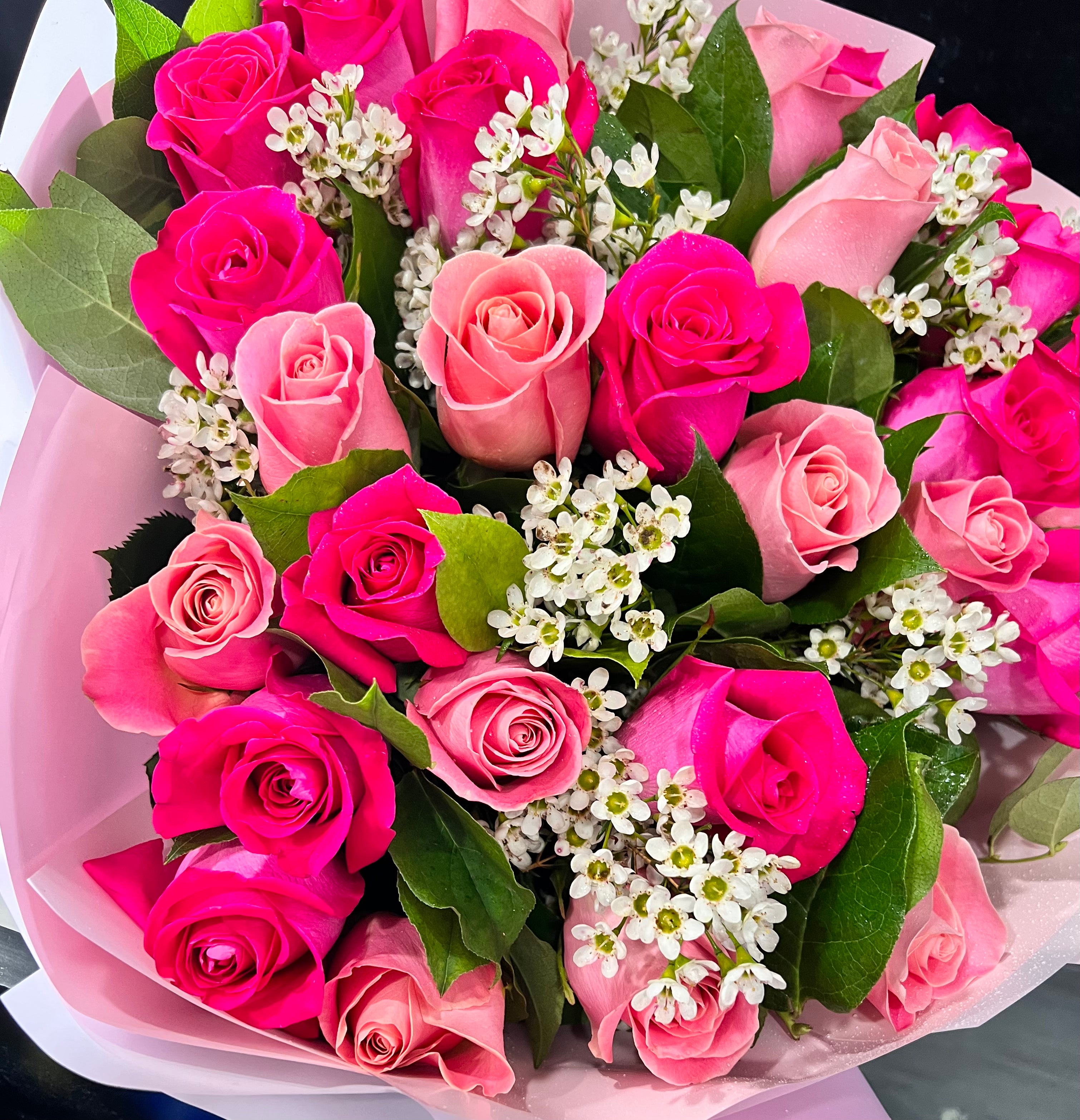 Fresh Pink & Hot Pink Rose Bouquet - Elegant Wrapped Floral Arrangement for Weddings, Anniversaries & Romantic Gifts