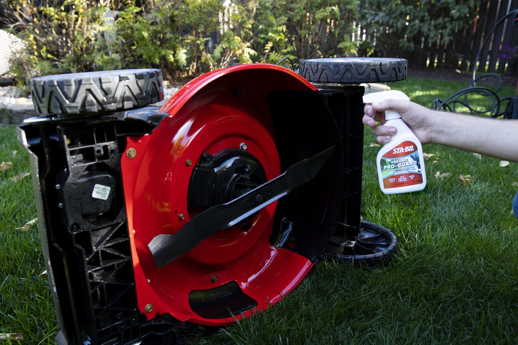 STA-BIL Ceramic Pro Guard – Advanced Ceramic Coating for Lawn Mowers & Snowblowers – Non-Stick Protection Formula – 10oz (Packaging May Vary) – Prevent Rust & Extend Equipment Life for Easy Winter & Summer Maintenance