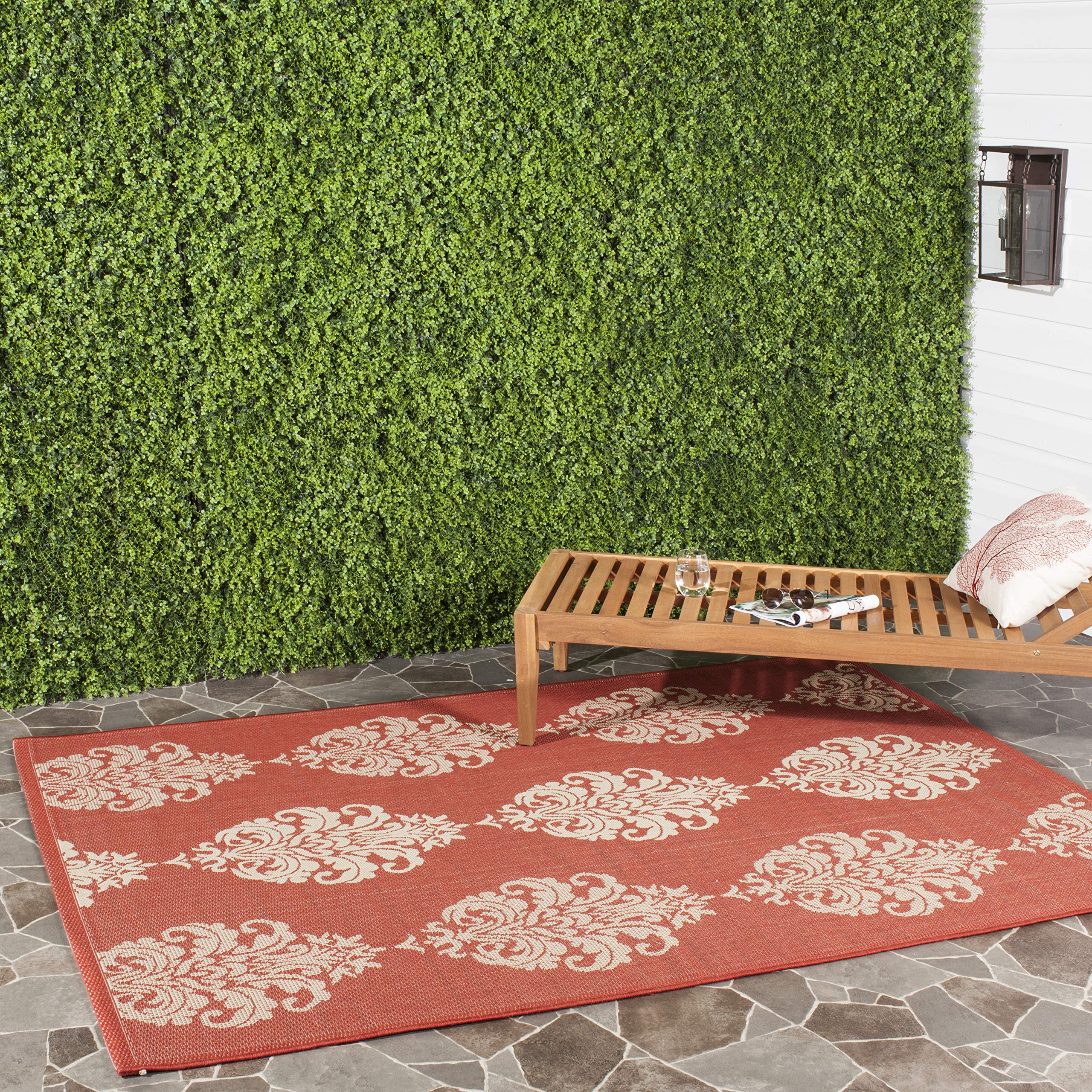 SAFAVIEH Courtyard Collection 6'7