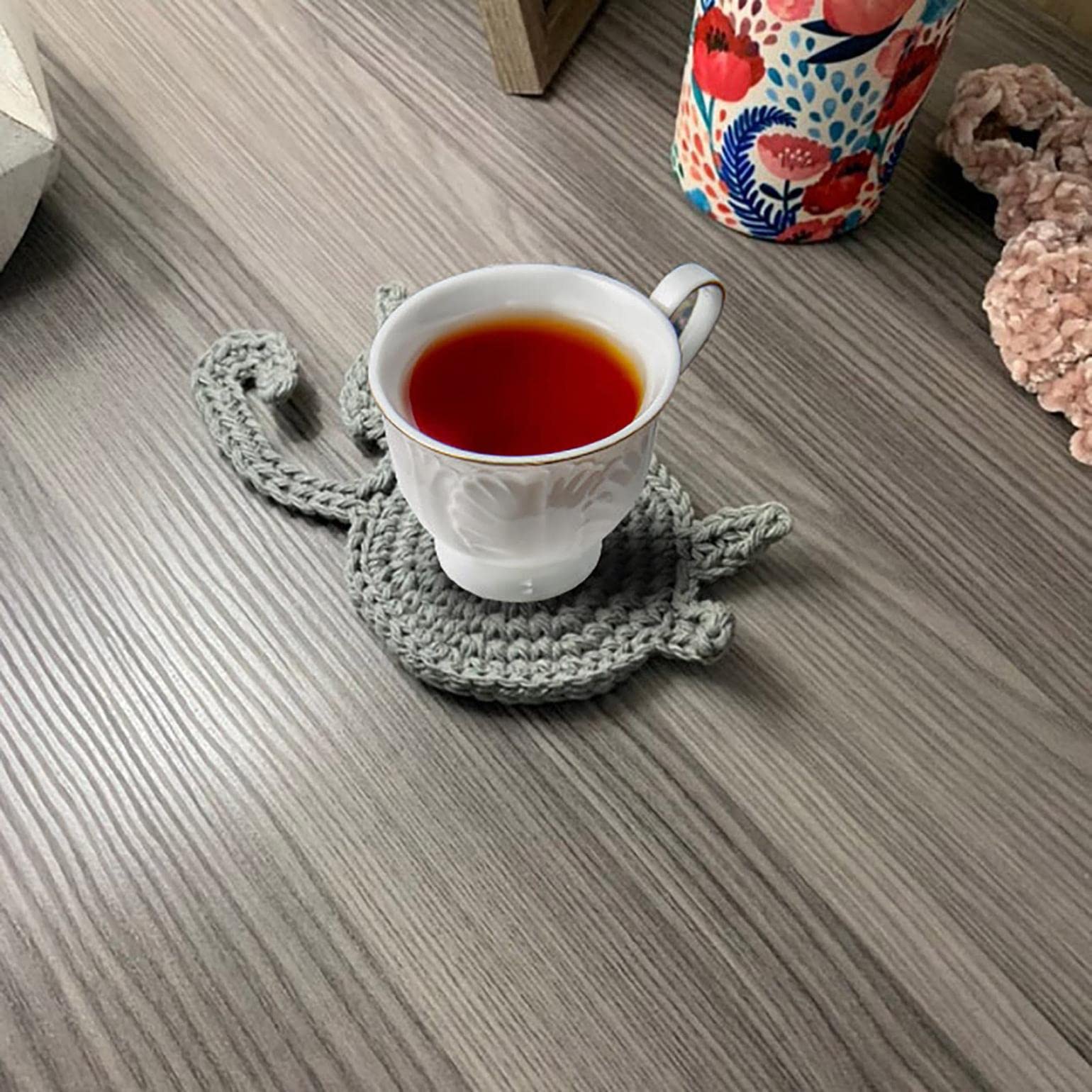 Handmade Crochet Cat Butt Coasters - Absorbent Drink Cup Mats for Coffee, Tea & Beverages - Funny Home & Office Decor - Unique Gift for Cat Lovers (Perfect for Coffee Tables, Desks & Kitchen Countertops)