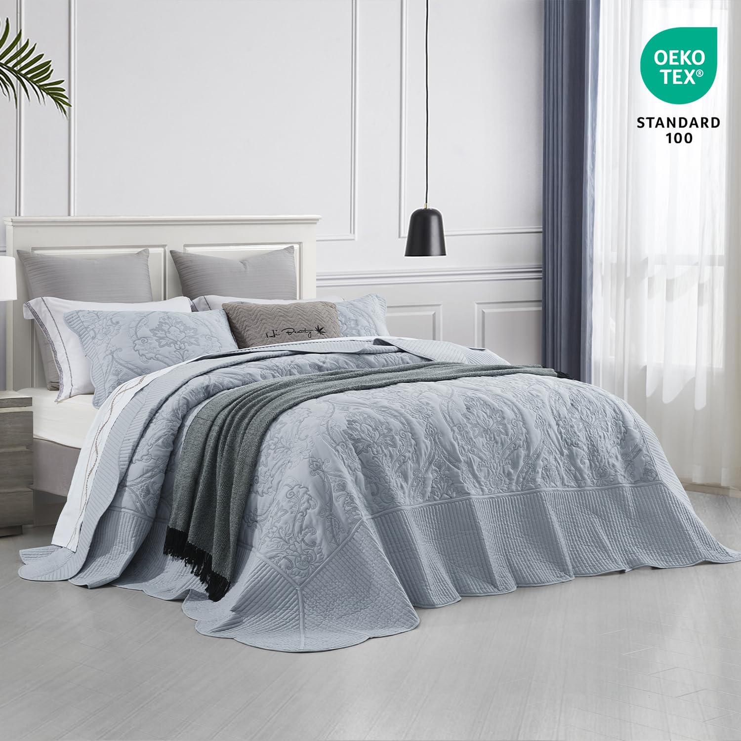 CHIXIN Queen Size Reversible Bedspread Coverlet Set - 4 Piece Lightweight Bedding with Damask Paisley Pattern - Beautiful Stitching & Breathable Fabric (Light Grey) - Perfect for Master Bedroom, Guest Room & Dorm Decor