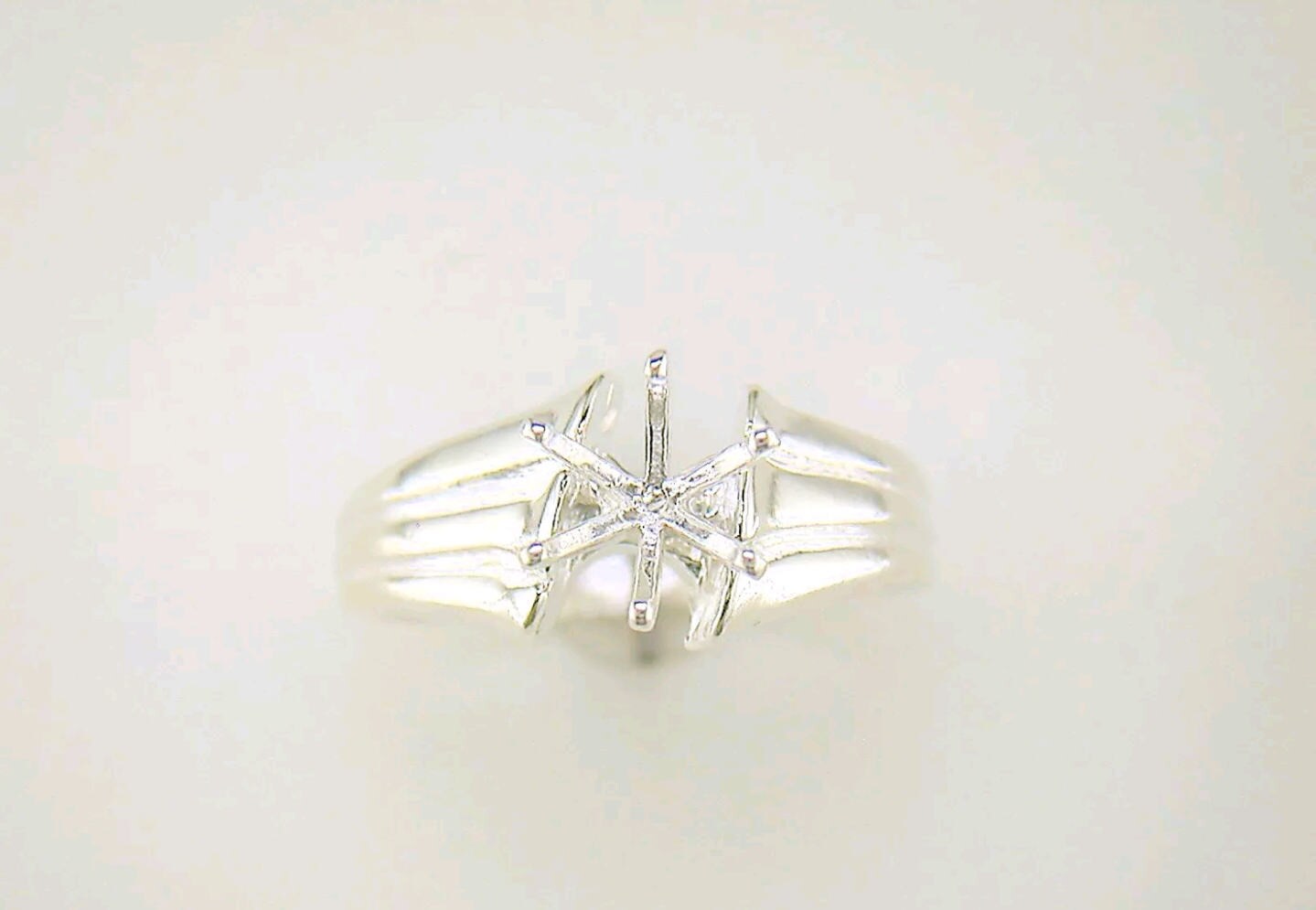 14K Gold or Sterling Silver 6-7mm Round 6 Prong V-Shaped Notched Ribbed Fashion Ring Setting - Size 7 (Perfect for Engagement Rings, Wedding Bands & Jewelry Making)