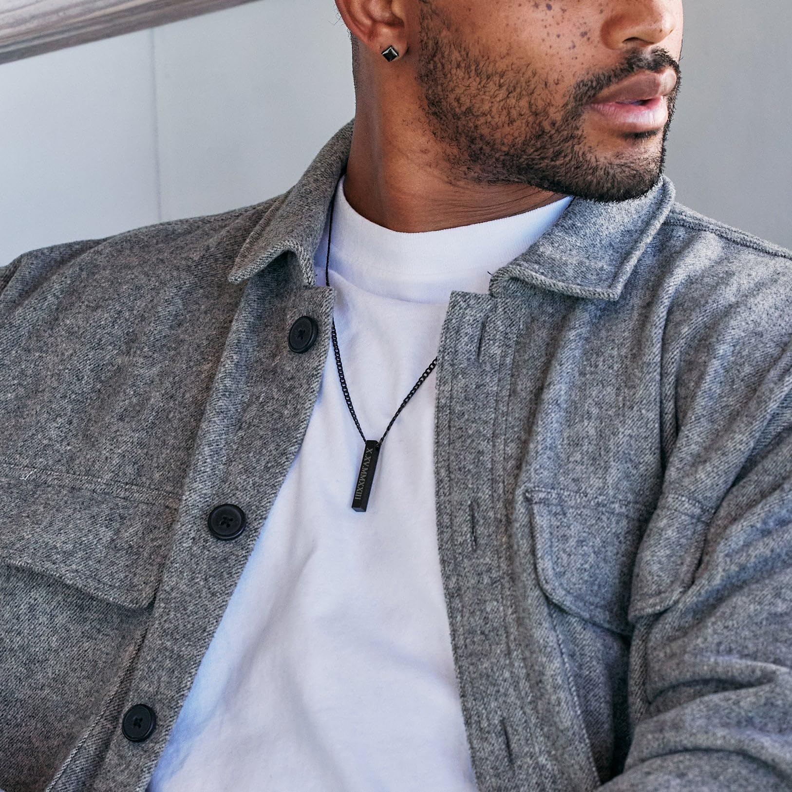 EVE'S ADDICTION Engraved Roman Numeral Date Men's Black Vertical Square Pendant Necklace - Personalized Pillar Pendant for Graduation, Father's Day & Special Occasions - Perfect Gift for Him, Boyfriend or Husband - Birthday, Anniversary & Christmas Present Idea