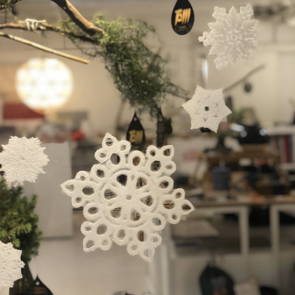 Large Washi Deco Snowflake Set - DIY Christmas Ornaments, Holiday Party Decorations, Scrapbooking & Gift Wrapping Supplies for Winter Crafts
