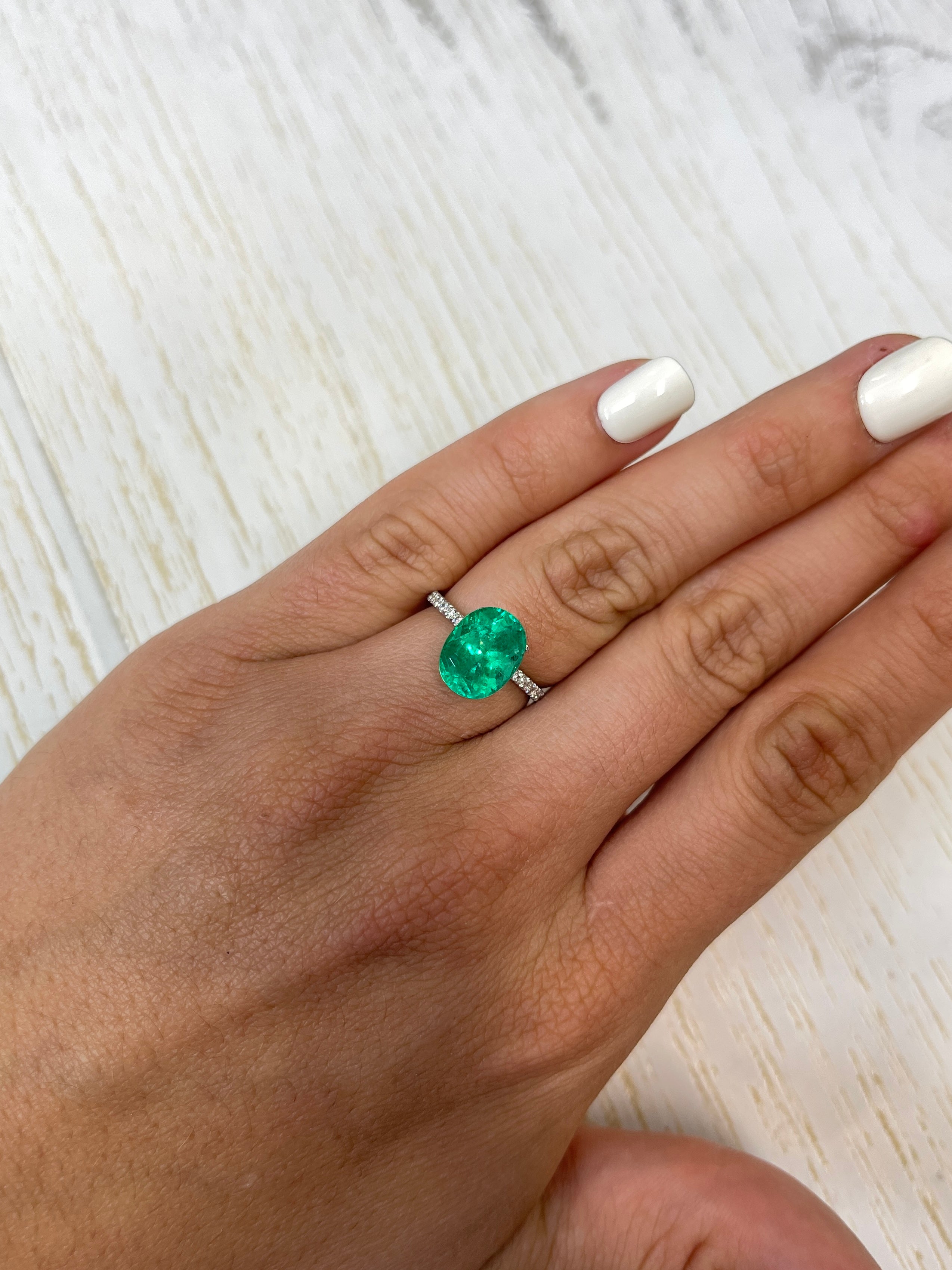 3.97 Carat 11.5x9mm Muzo Green Colombian Emerald Loose Gemstone - Oval Cut Natural Emerald for Jewelry Making, Engagement Rings & Luxury Gifts