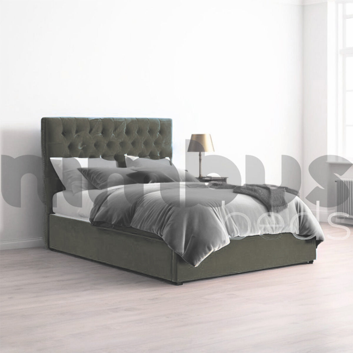Chesterfield Bed Frame - Queen Size Upholstered Platform Bed with Button Tufting & Wooden Slats | Elegant Bedroom Furniture for Master Suite, Guest Room & Apartment