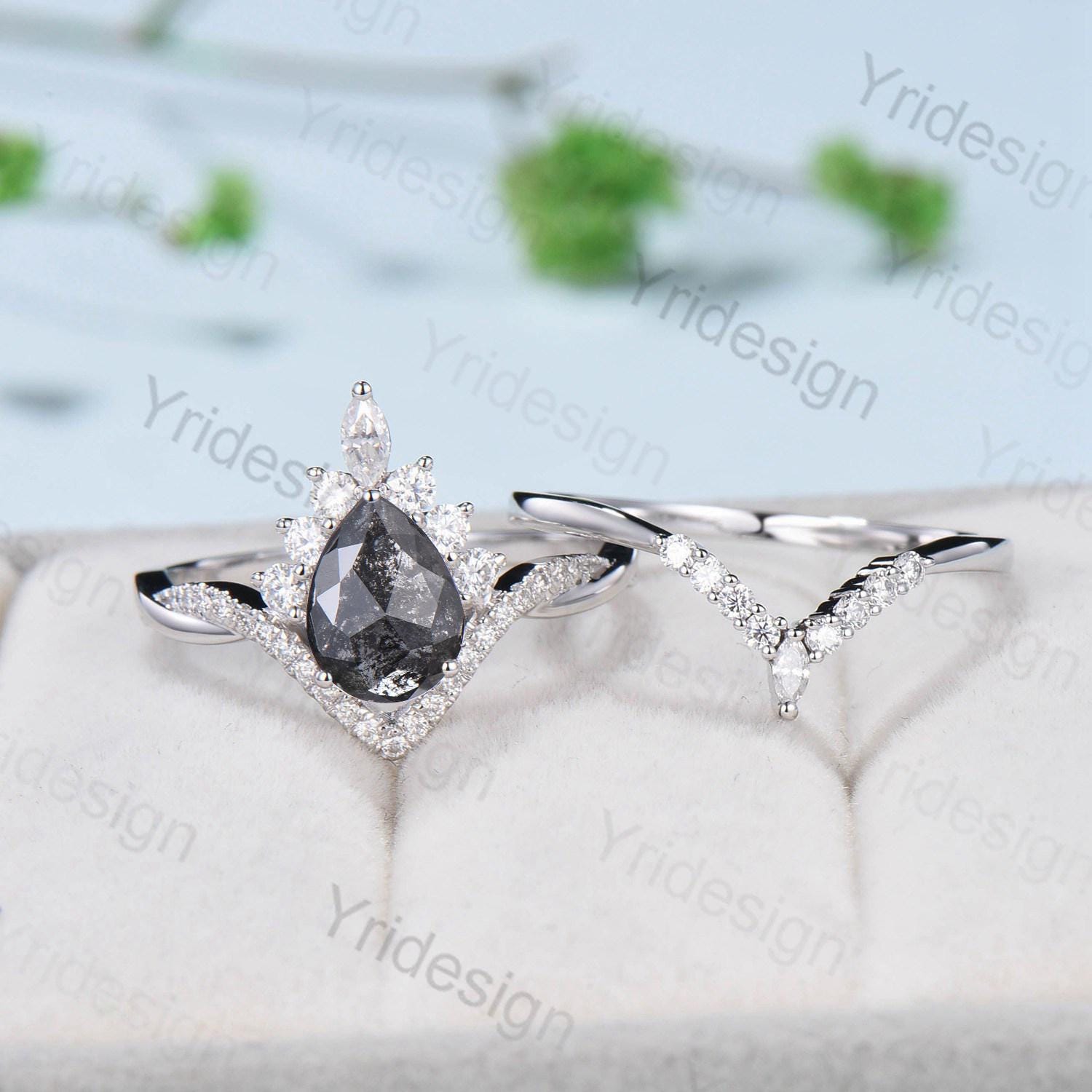 Vintage Art Deco Pear-Shaped Salt and Pepper Diamond Engagement Ring - Unique Wedding Set for Wife, Anniversary Promise Ring - Perfect for Proposals, Weddings & Special Occasions
