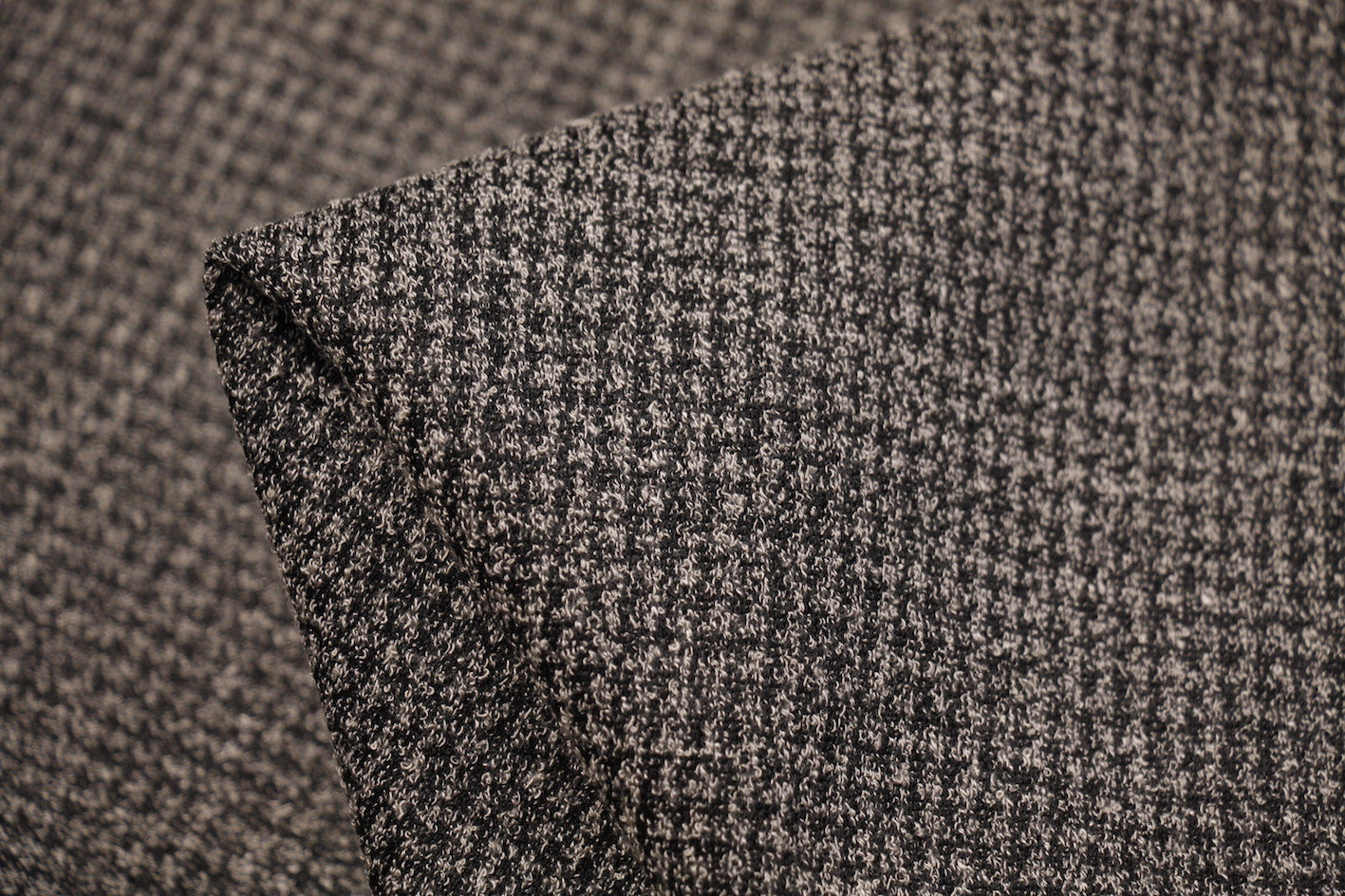 Checkerboard Jacquard Knit Sand Scarf - Lightweight & Stylish for Women - Perfect for Fall & Winter Fashion Accessories