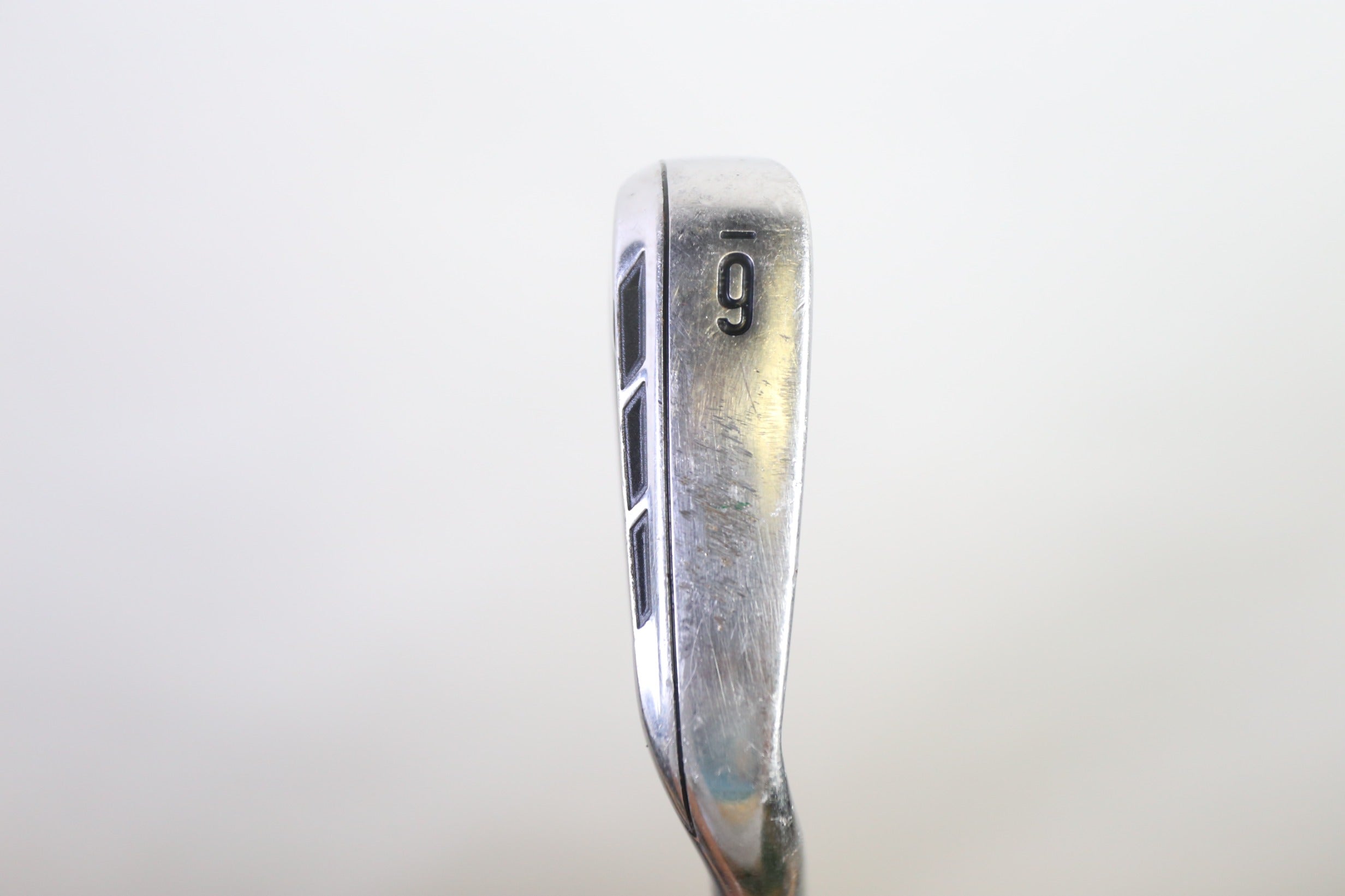Used Callaway RAZR X Tour 6 Iron Right Hand Stiff Flex Golf Club - Perfect for Practice & Training Sessions