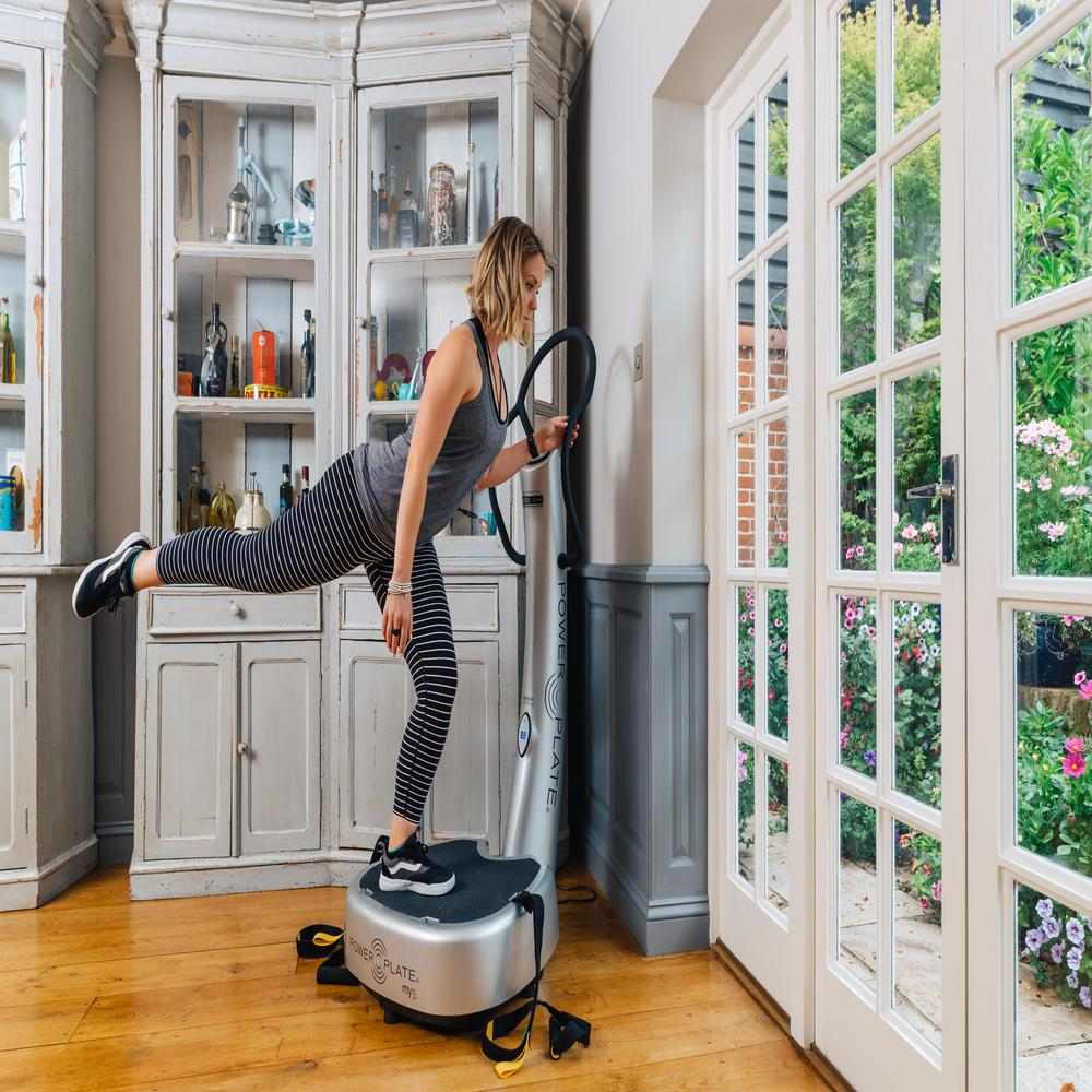 PowerPlate My5 Vibration Platform Trainer - Full Body Workout Machine for Fitness, Weight Loss & Recovery - Home Gym Equipment for Toning & Muscle Activation - Perfect for Home, Office & Physical Therapy Use
