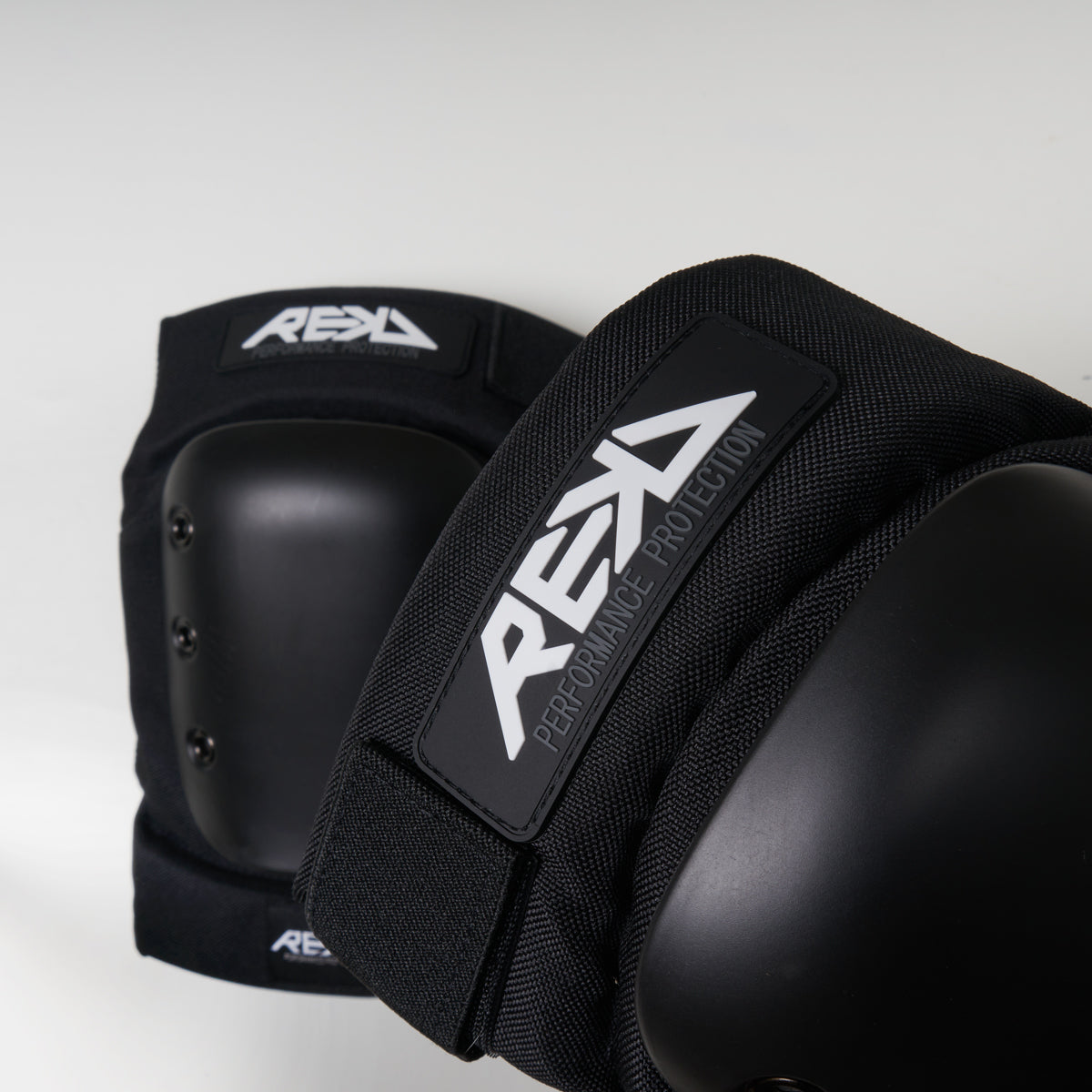 REKD Ramp Pro Knee Pads - Heavy Duty Skateboard & BMX Protective Gear for Extreme Sports, Skating, Cycling & Construction Work