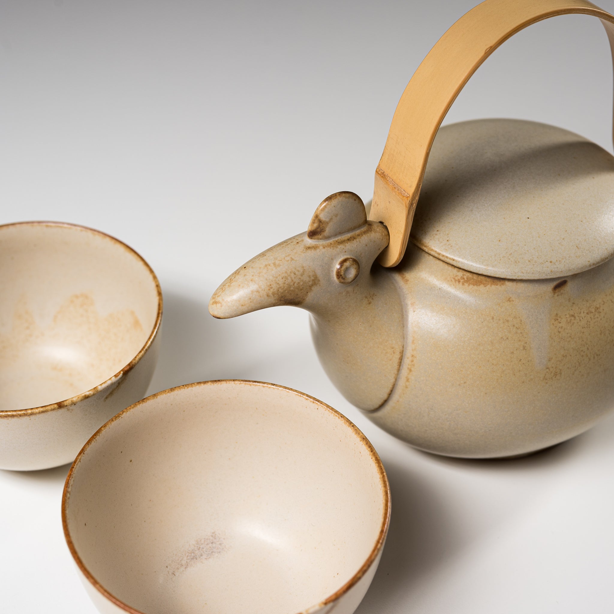 Tori Bird Teapot Set with 2 Cups - Japanese Style Ceramic Tea Set for Home & Office Use - Perfect for Afternoon Tea, Gifts, and Relaxation
