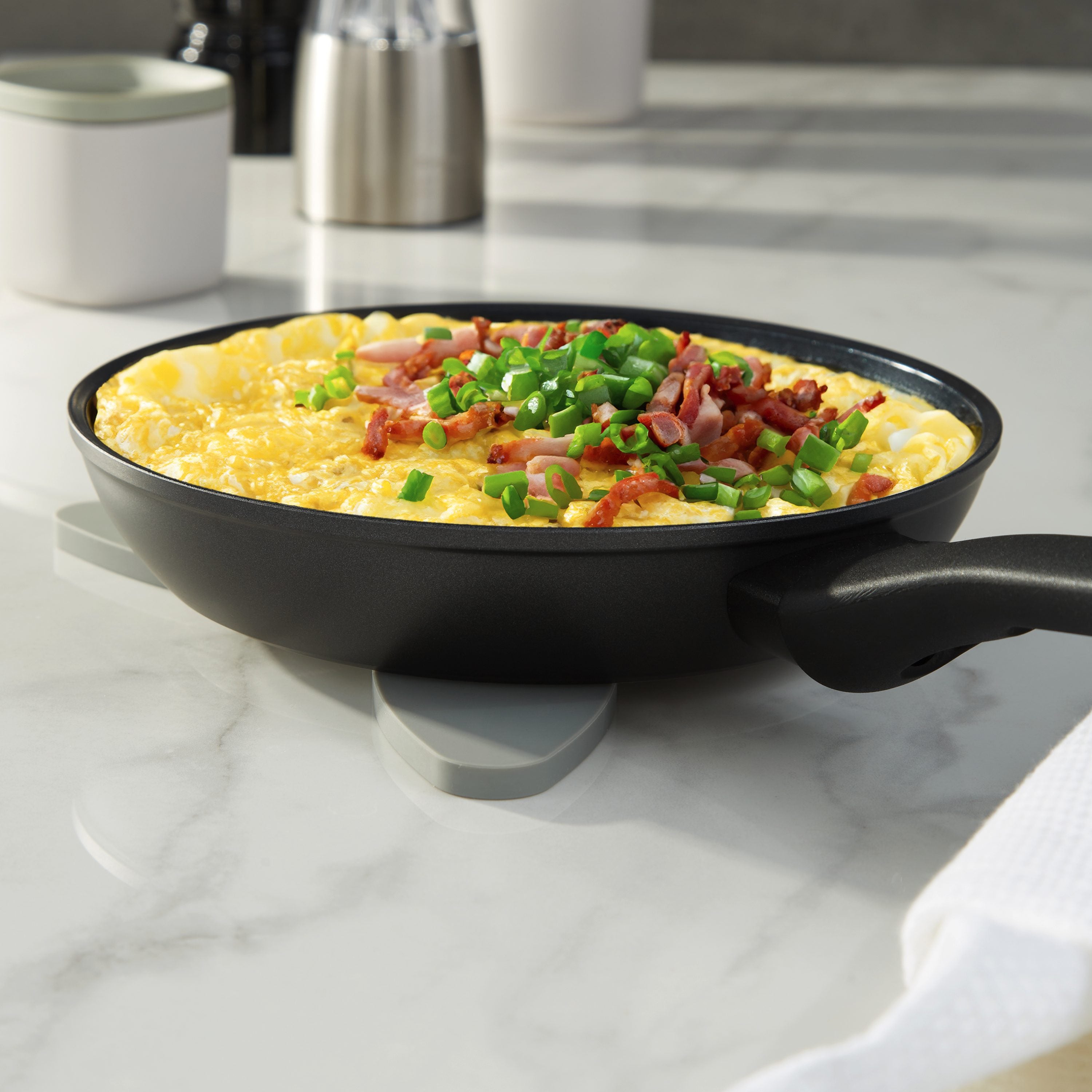 BergHOFF Leo Balance Silicone Foldable and Magnetic Trivet 9.5 Inch - Heat Resistant Hot Pad for Pots and Pans, Moonmist - Perfect for Kitchen, Dining Table, and Outdoor Cooking