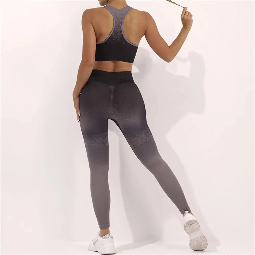 Seamless Women's Yoga Set - Workout Tracksuit Sportswear Gym Clothing with Long Sleeve Crop Top & High Waist Leggings - Gradient Fitness Outfit for Yoga, Pilates, Running & Gym Training