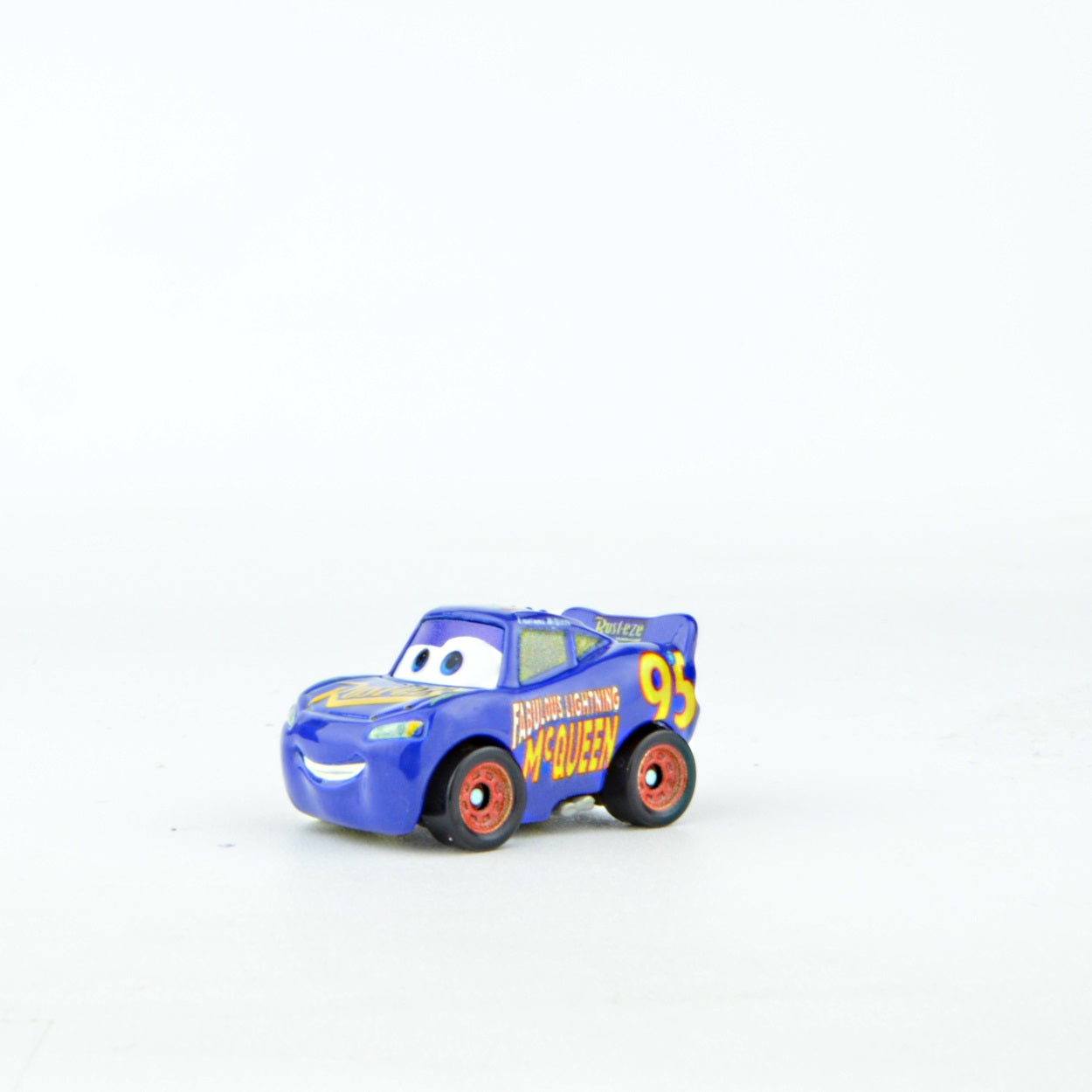 Mattel Disney Cars 3 Die-Cast Mini Racers Toy Cars - Collectible Metal Vehicles for Kids Play & Display