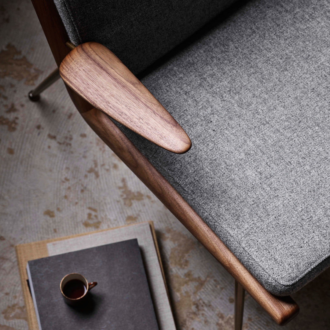 Boomerang HM2 Lounge Chair with Arms - Modern Comfort for Living Room, Office & Patio - Ergonomic Design for Relaxation & Style