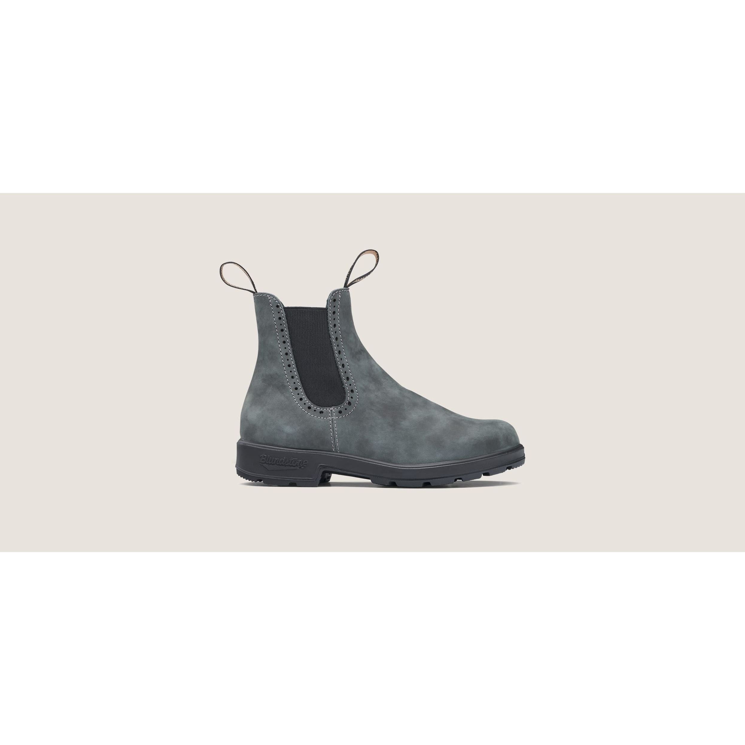 Blundstone Women's 1630 Chelsea Boots - Rustic Black Leather Heeled Ankle Boots for Work, Casual & Outdoor Wear
