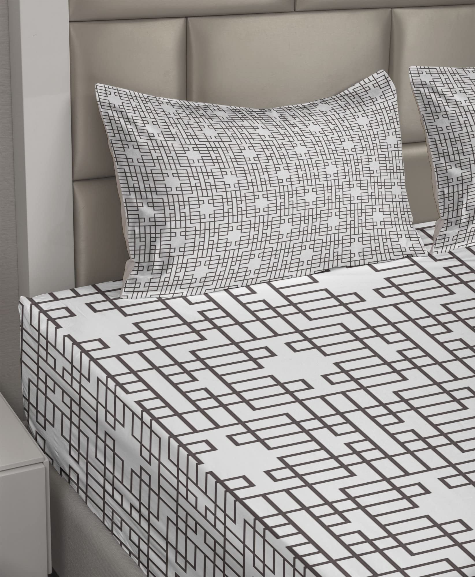 Ambesonne Geometric King Sheet Set - 4 Piece Bedding with Grid Style Eastern Pattern, Squares & Rectangles Print - Fitted & Flat Sheets + Pillowcases - Umber White | Perfect for Modern Bedrooms, Guest Rooms & Bohemian Decor