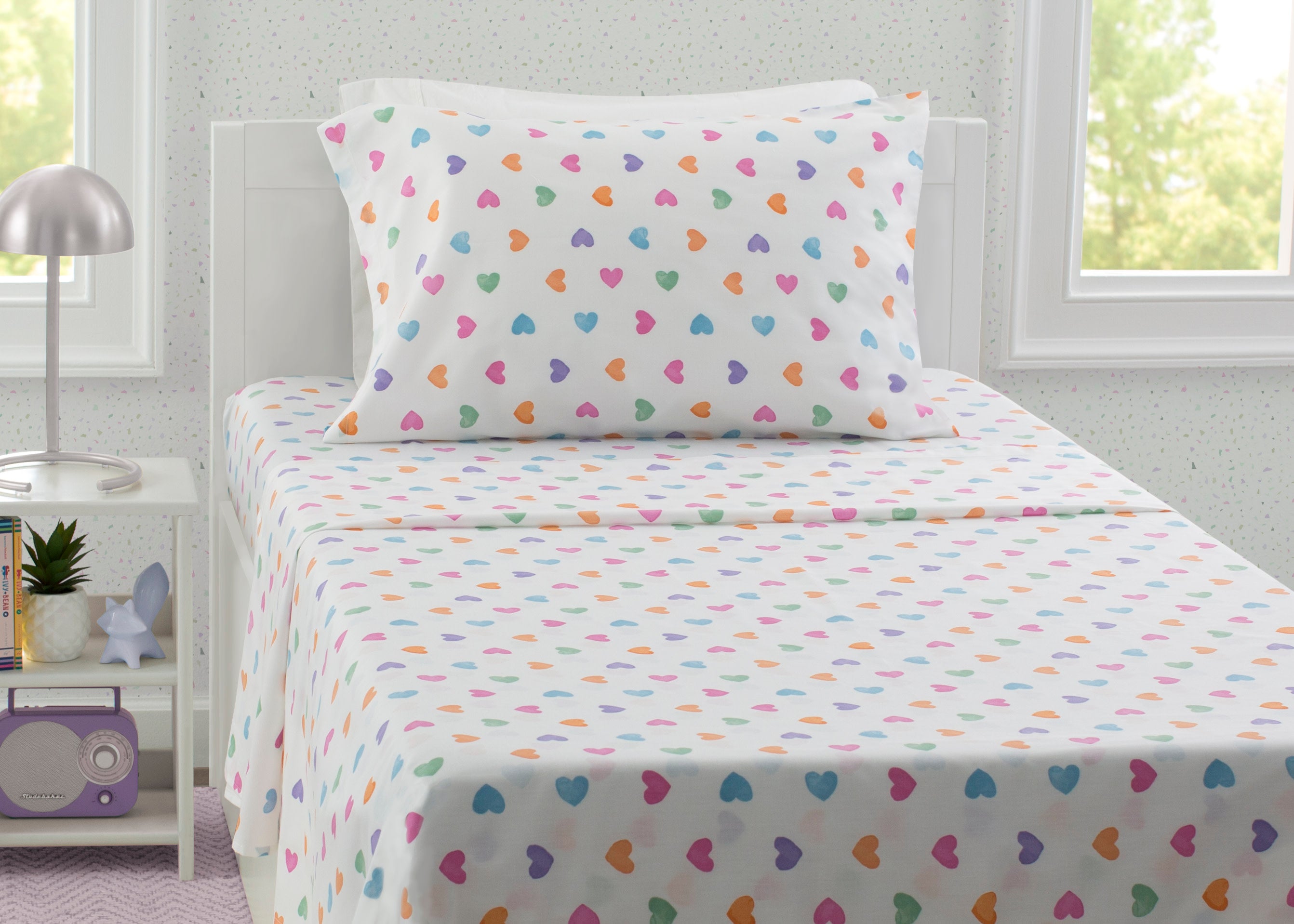Hearts Printed 3-Piece Twin Sheet Set - Soft Bedding for Kids & Teens - Perfect for Valentine's Day, Dorm Rooms & Cozy Bedrooms