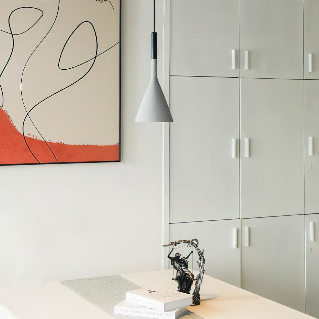 Aplomb Trumpet Pendant Light - Modern Brass Ceiling Fixture for Dining Room, Kitchen Island & Bedroom Lighting