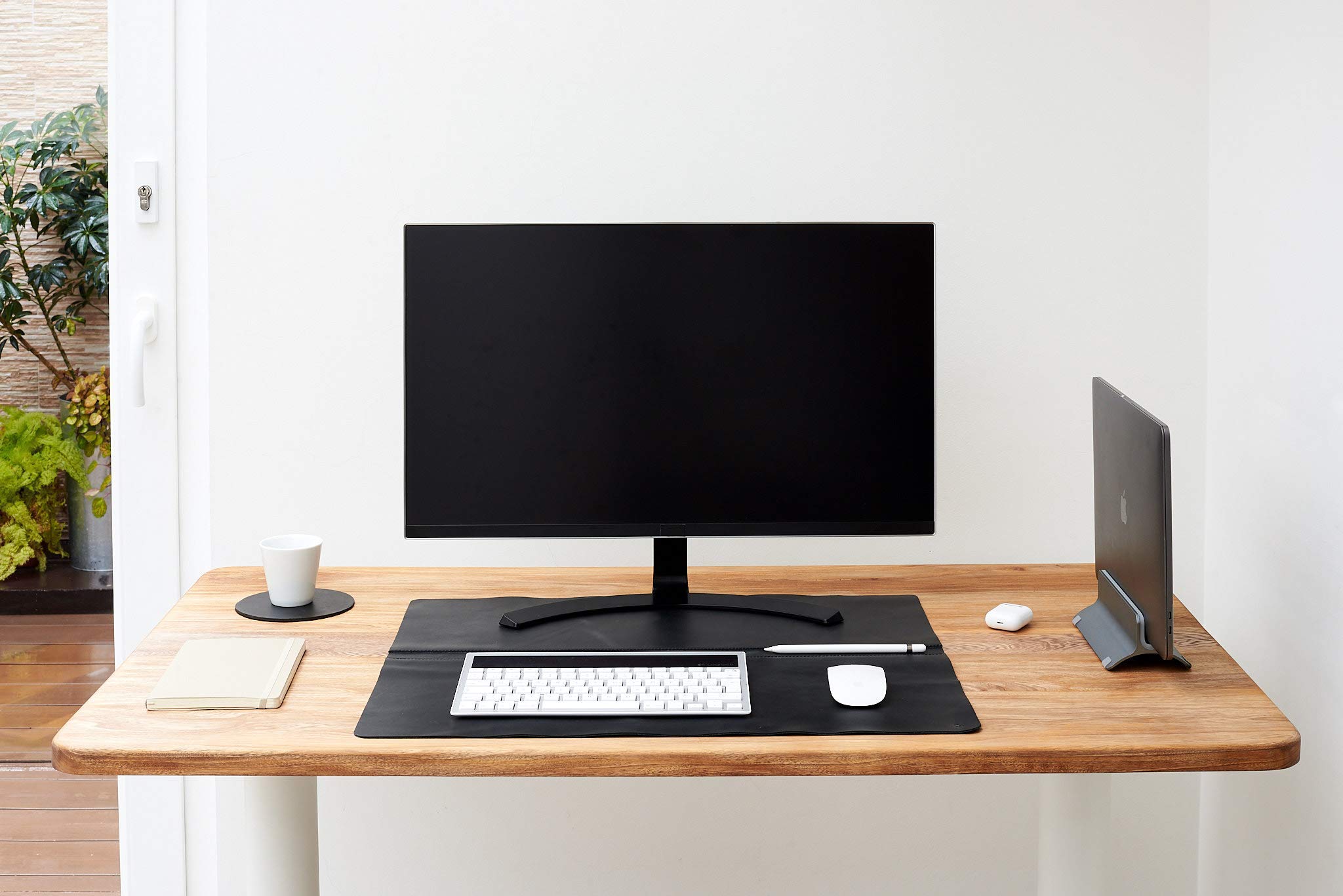 Premium Black Leather Desk Pad for Men - Handmade Blotter & Organizer | Office Supplies & Accessories for Laptop & Home Office | Perfect Gift for Professionals & Executives | Ideal for Work Desks, Conference Rooms & Executive Offices