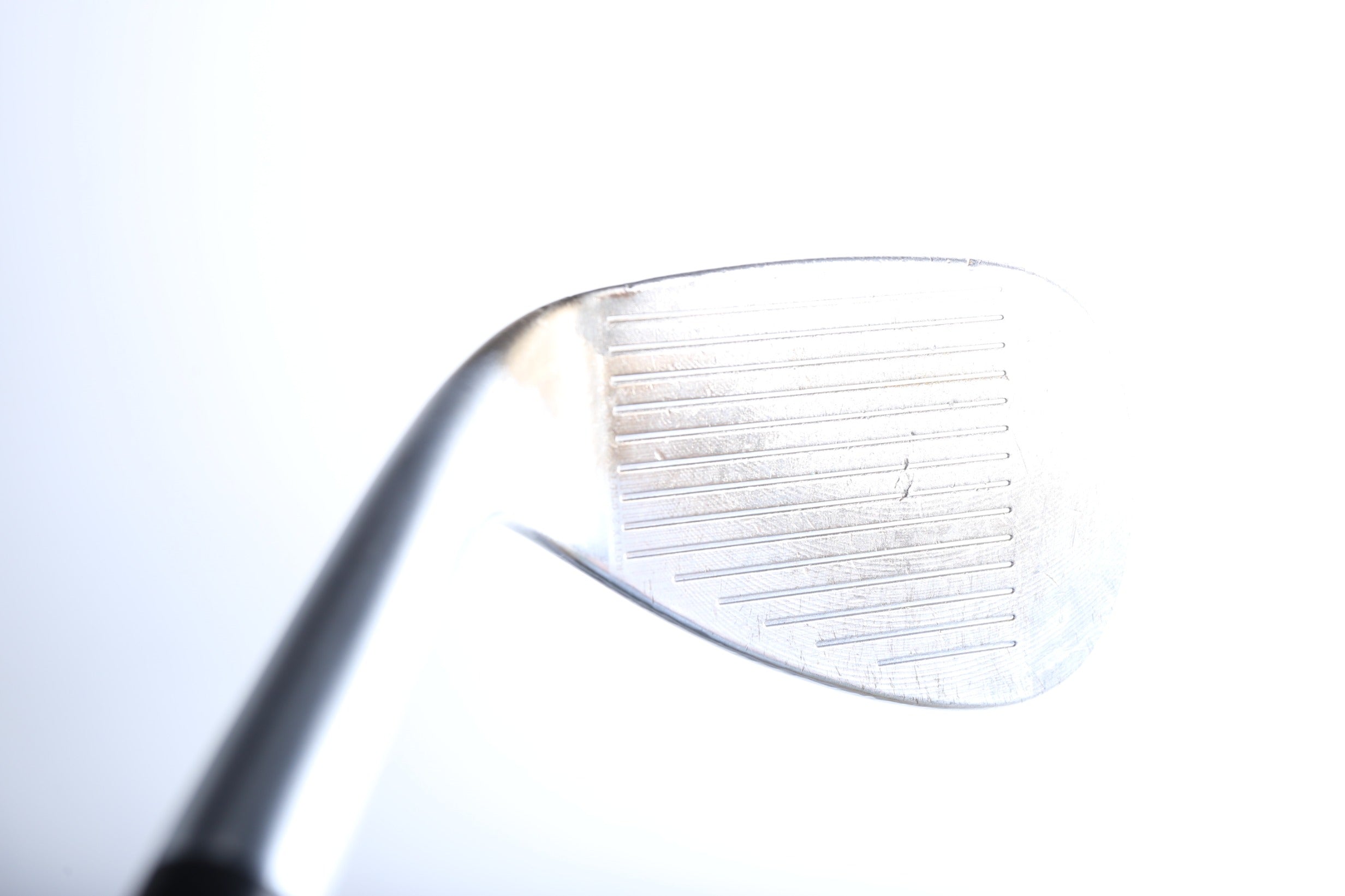 Used Cleveland 588 RTX 2.0 Blade Sand Wedge - Right Handed 54° Stiff Flex Golf Club for Bunker Shots & Short Game Precision