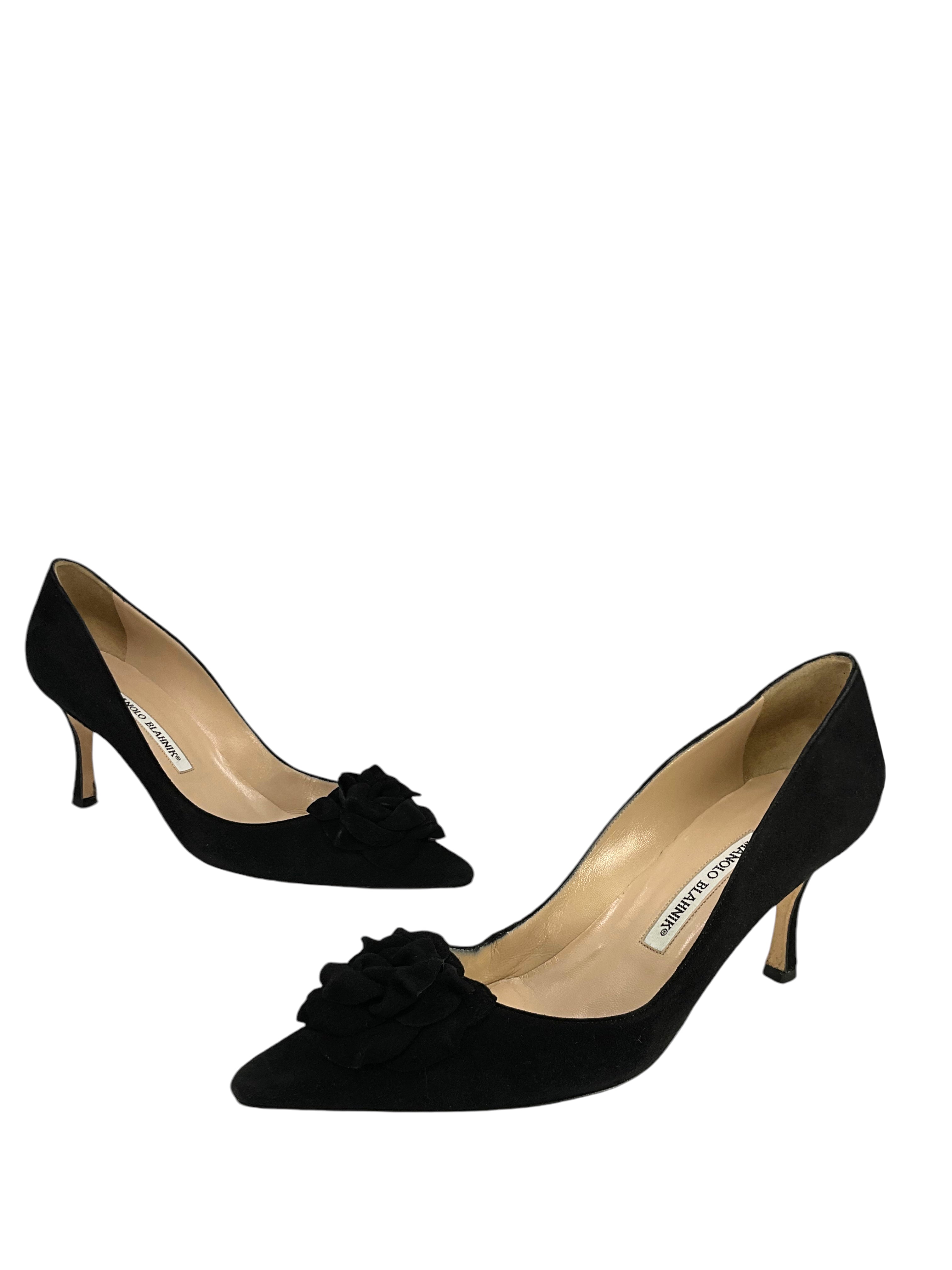 Manolo Blahnik Lisa Flower Suede Pumps Women's Size 8.5 - Elegant Heels for Weddings, Parties & Special Occasions