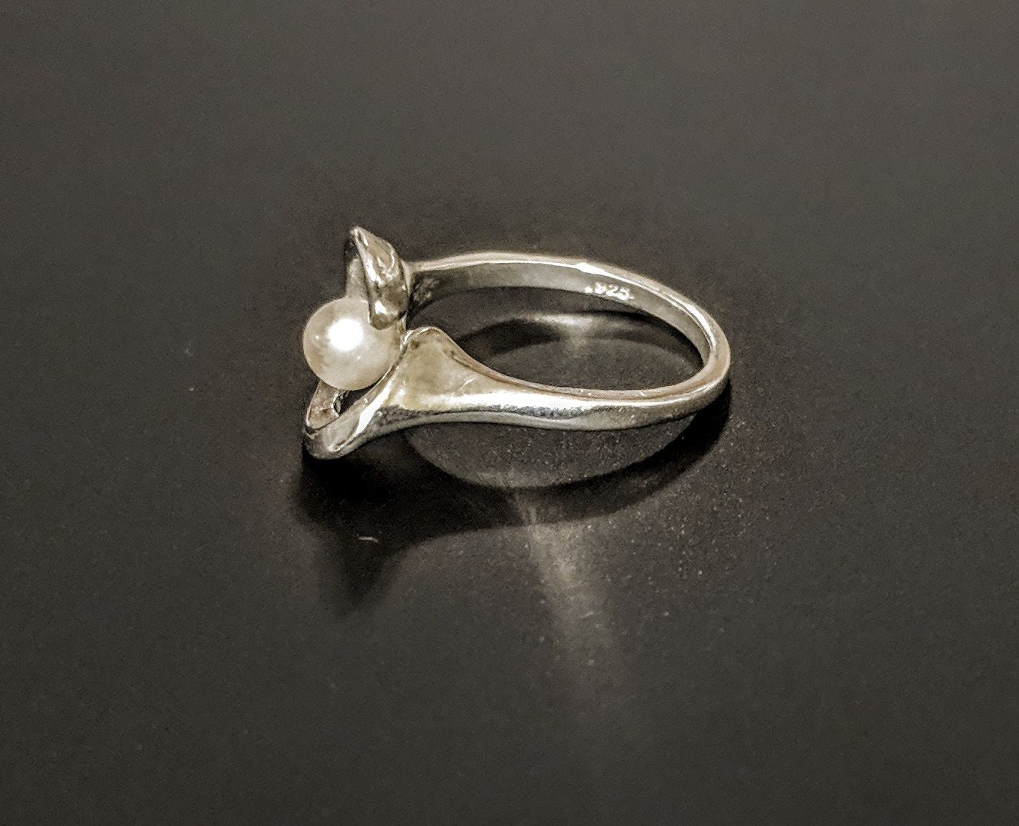 Elegant Sterling Silver Freshwater Pearl Ring with Swirl Design - Perfect Gift for Women, Love, Birthstone Jewelry - Ideal for Weddings, Anniversaries & Special Occasions