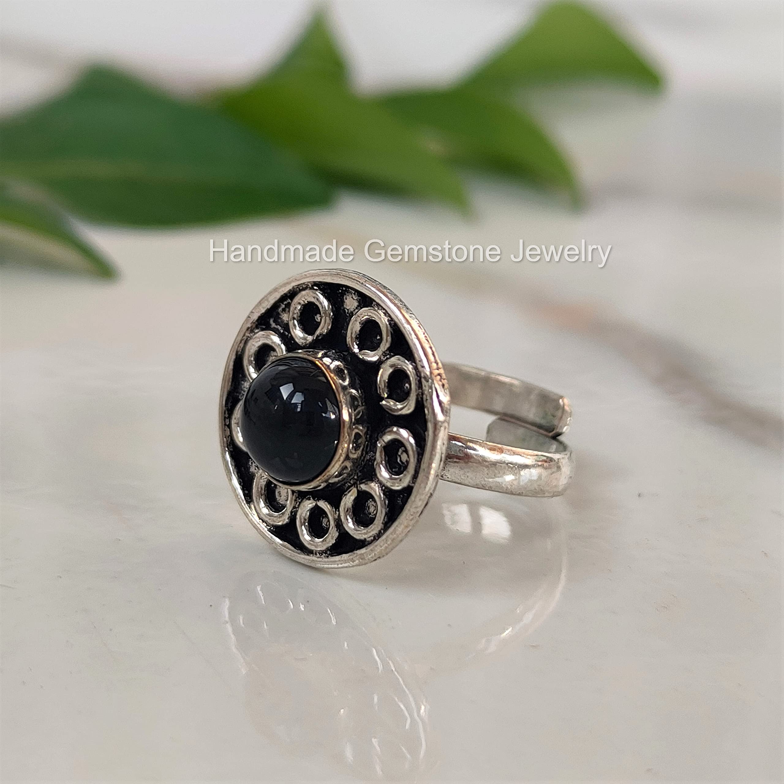 Natural Black Onyx Adjustable Ring - Round Traditional Wedding Band, Healing Crystal Jewelry for Women & Men - Handmade Bohemian Style Promise Ring - Perfect for Weddings, Engagements & Spiritual Healing