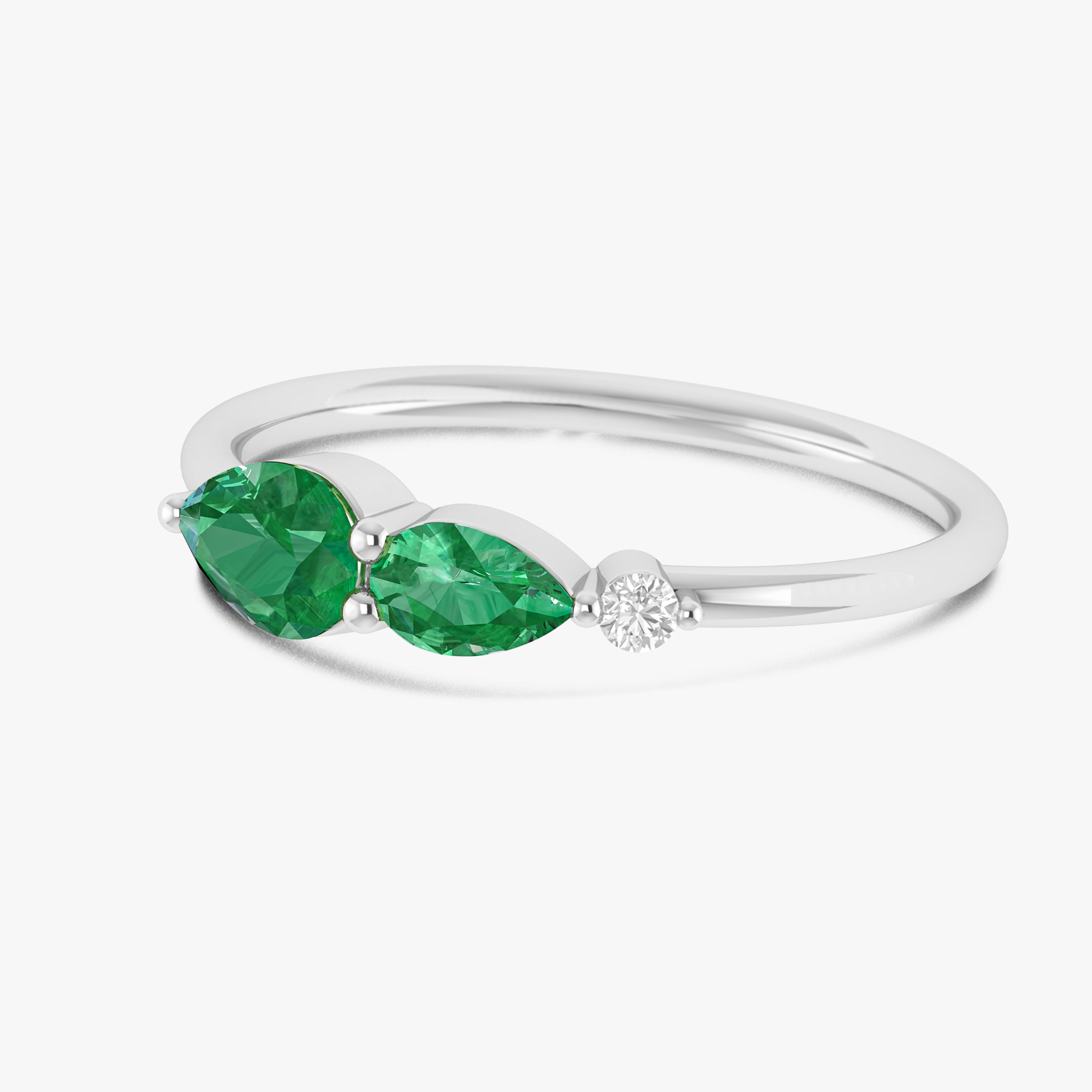 Green Emerald Pear Three Stone Ring – Elegant Vintage Style Jewelry for Women | Perfect for Weddings, Anniversaries & Special Occasions