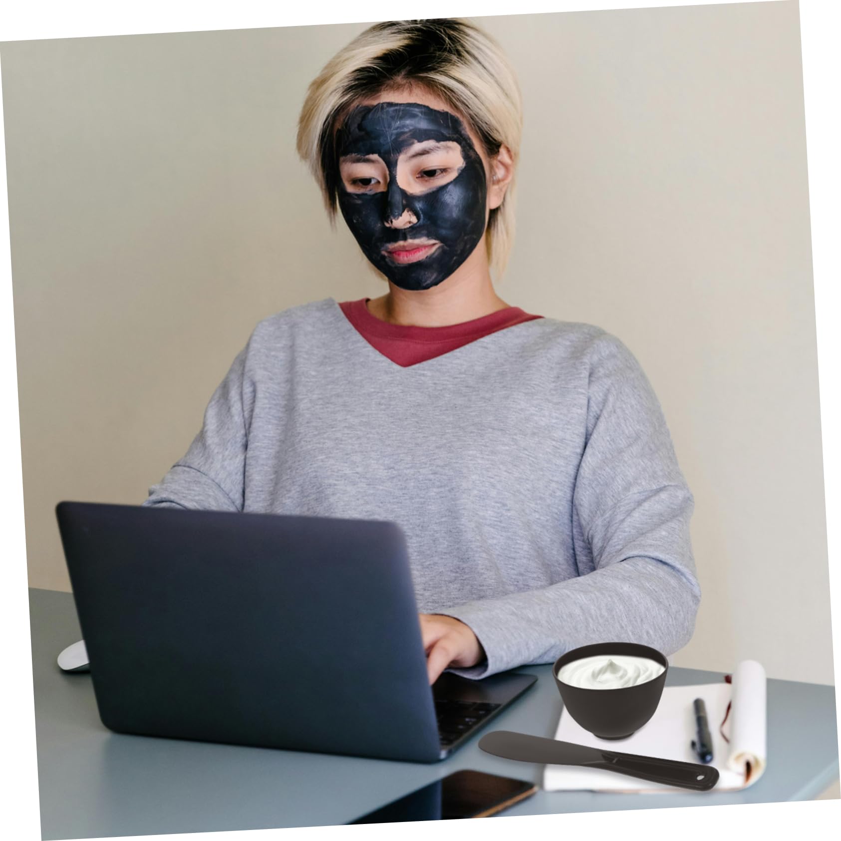 1 Set Black PP Facial Mask Mixing Bowl with Stick - Professional Beauty Tool for DIY Face Masks, Spa & Skincare at Home