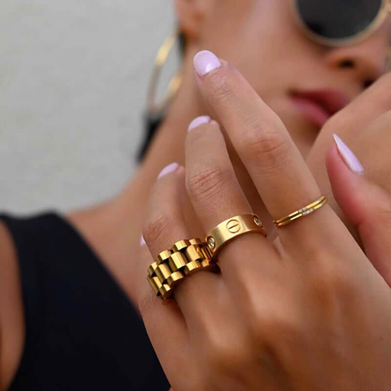 18K Gold Cuban Link Chain Ring for Men & Women - Durable & Stylish Jewelry for Everyday Wear, Gifts, and Special Occasions | A184