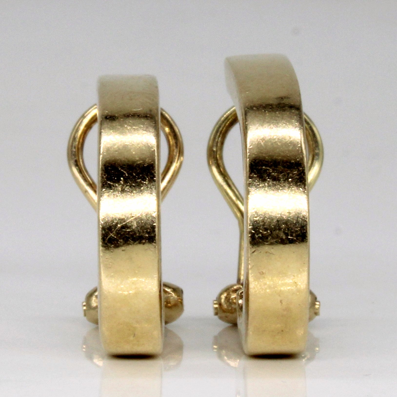 10K Yellow Gold Hoop Earrings for Women - Classic Circle Huggie Earrings for Everyday Wear, Gift Giving & Special Occasions