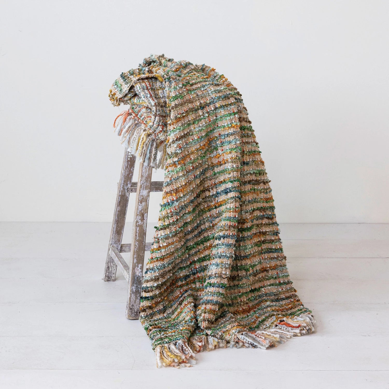Luxury Boucle Knit Throw Blanket with Soft Fringe - Cozy & Warm for Living Room, Bedroom, or Sofa - Perfect for Relaxing & Decor