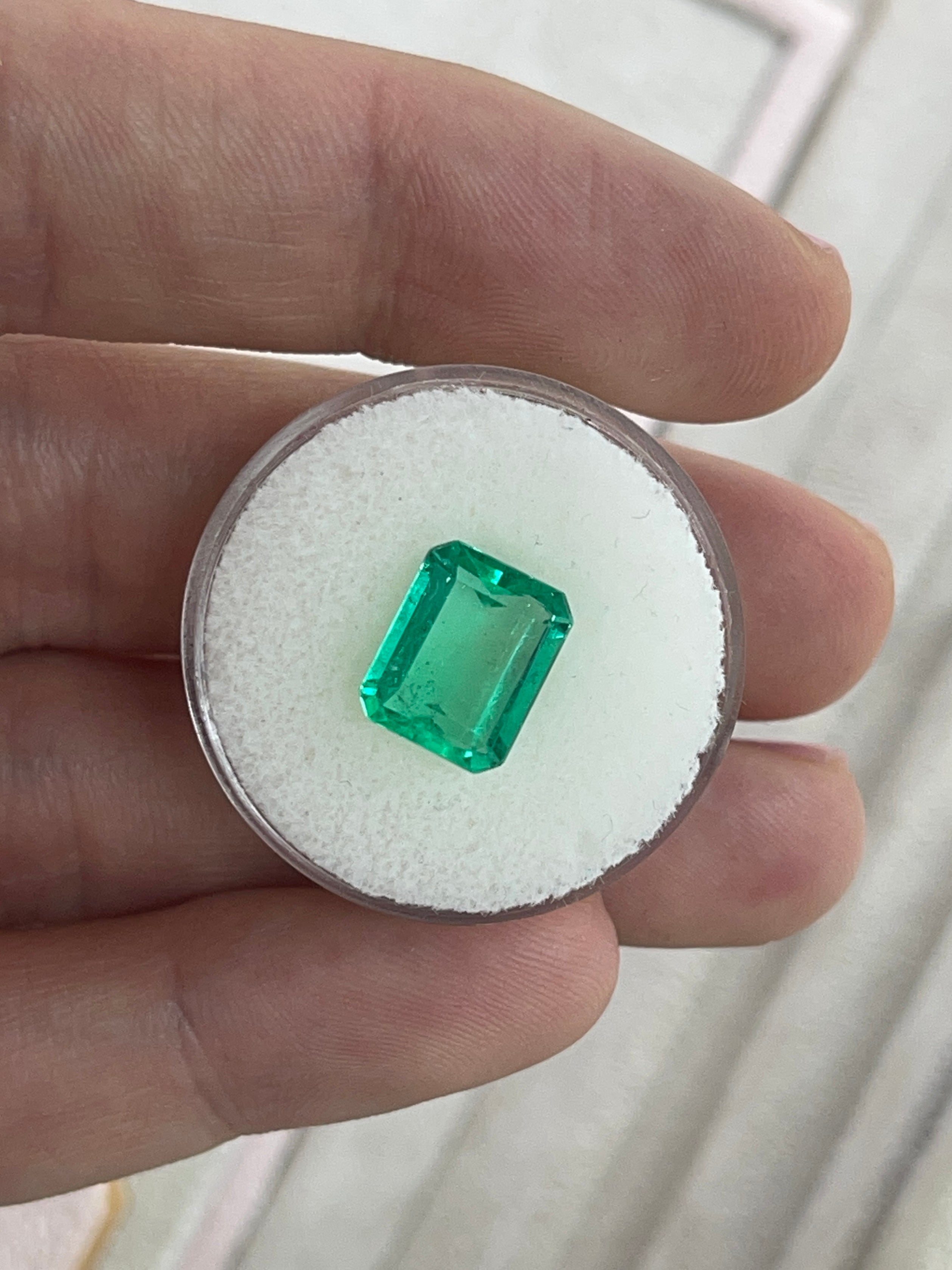 3.30ct Muzo Colombian Emerald - Crystal Clear Yellowish Green Spready Cut 10.4x8.4mm Earth Mined Loose Gemstone for Jewelry Making, Engagement Rings & Collector's Items
