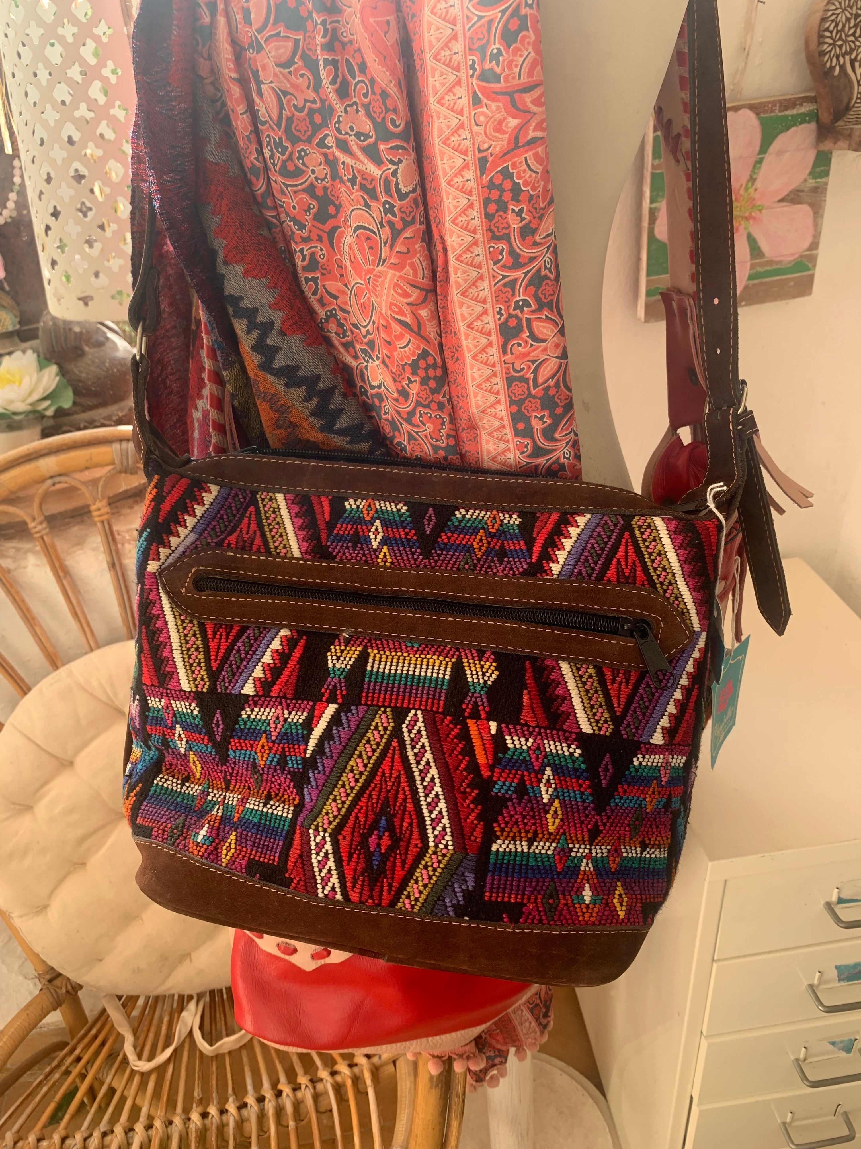 Premium Handmade Leather Bag from Guatemala - Stylish & Durable for Travel, Work & Everyday Use