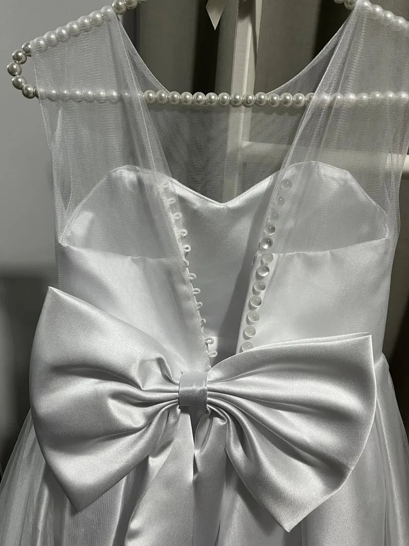 Elegant White A-Line Tulle Bow Flower Girl Dress for Weddings, Baptisms & Special Occasions - Perfect for Pageants, Photoshoots & Birthday Parties