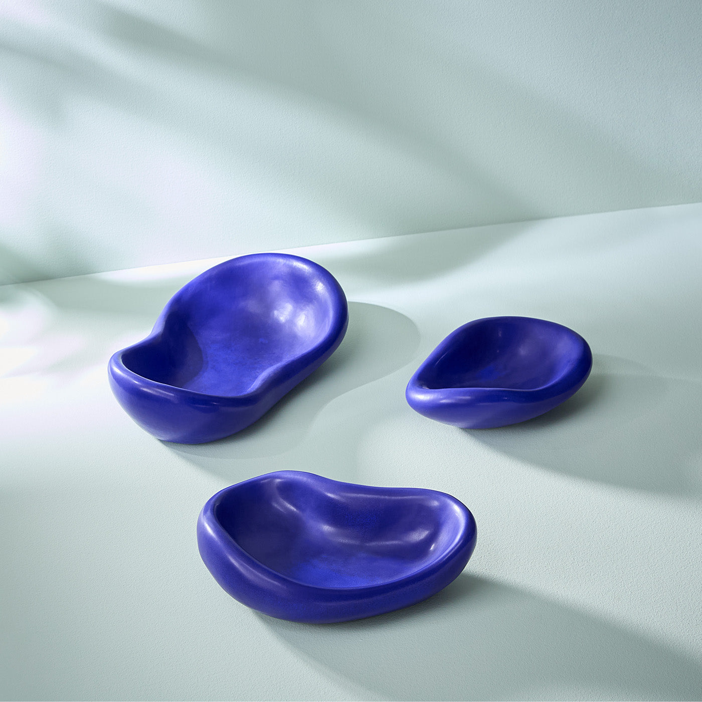 Premium Cobalt Blue Glass Bowl - Elegant Serving Bowl for Salads, Fruits, Desserts & Party Dishes - Perfect for Entertaining & Home Decor