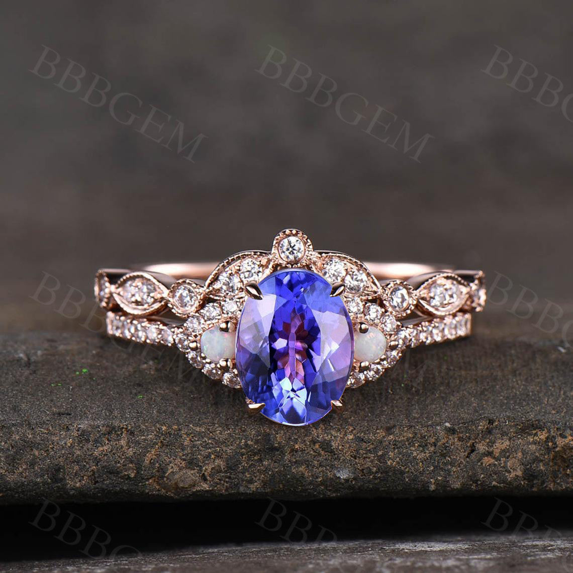 Exquisite Oval Tanzanite Engagement Ring in Rose Gold with Diamond Accents - Art Deco Eternity Band for Weddings, Anniversaries & Special Occasions