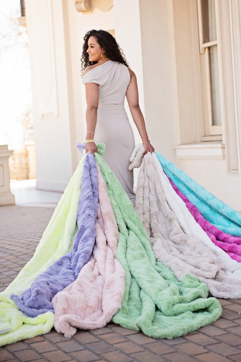 Luxury Posh Sorbet Cream Blanket - Ultra Soft Plush Throw for Bed, Couch & Sofa - Perfect for Cozy Nights, Home Decor & Gift Giving