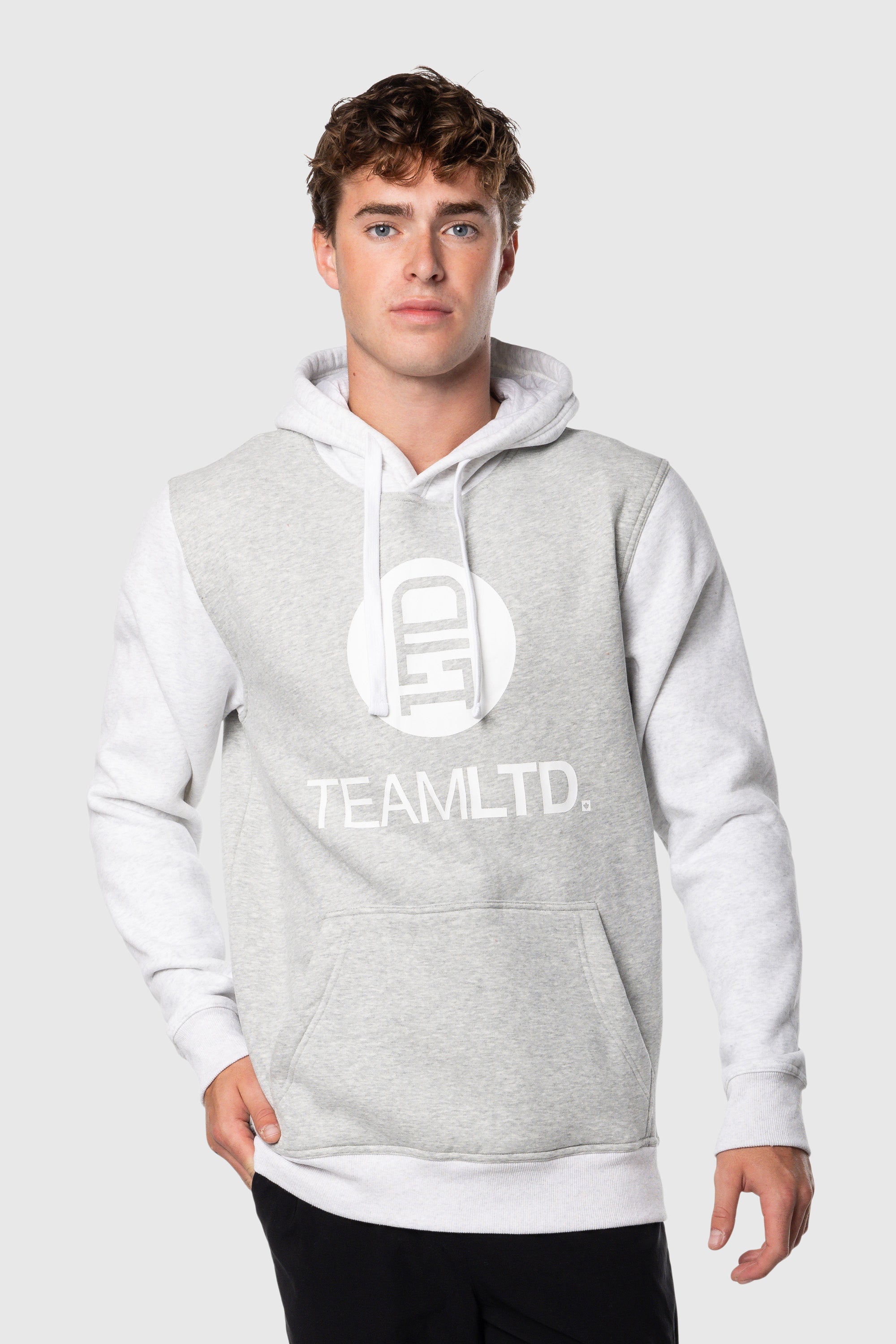 Classic Black Hoodie for Men & Women - Soft Cotton Pullover Sweatshirt - Casual Streetwear for Everyday Comfort & Style